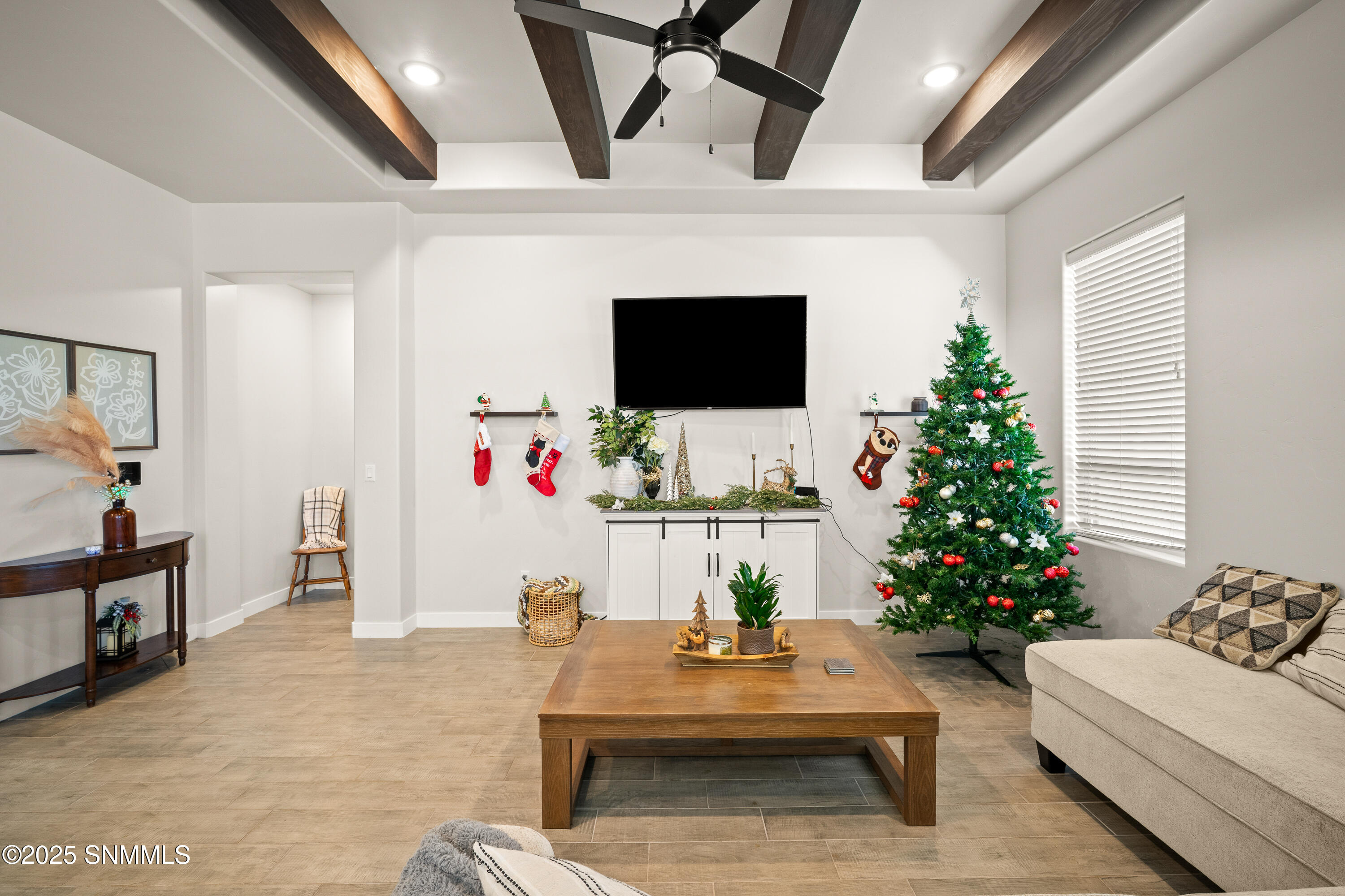 6233-Recoleta-MLS-Camera-Guy-17