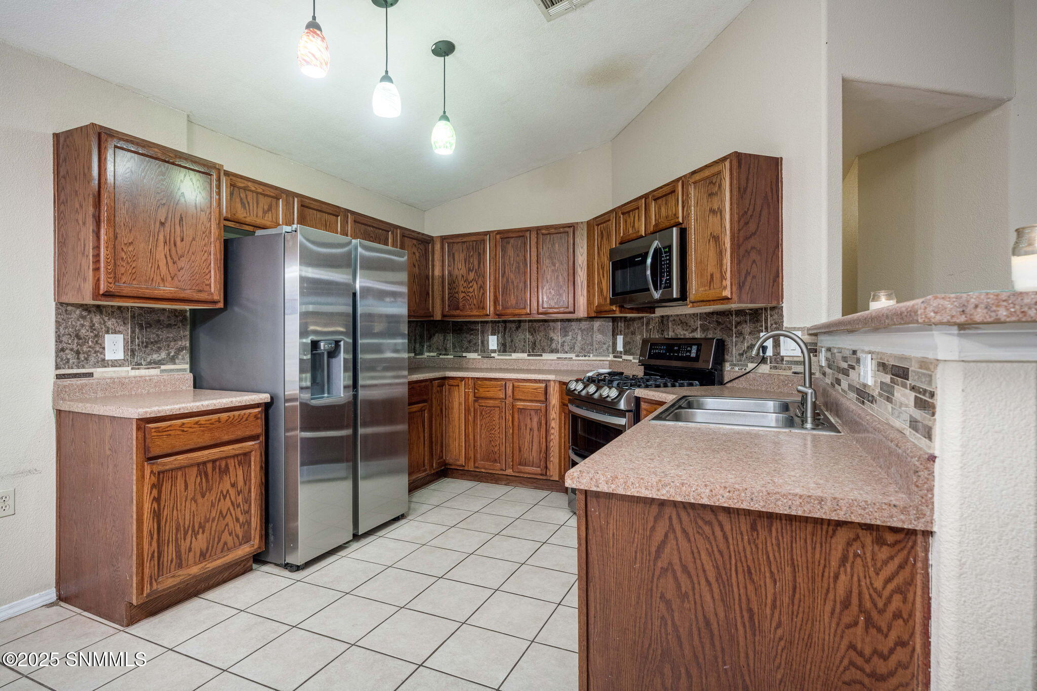 16-web-or-mls-Snappin Homes (OxCart2886)