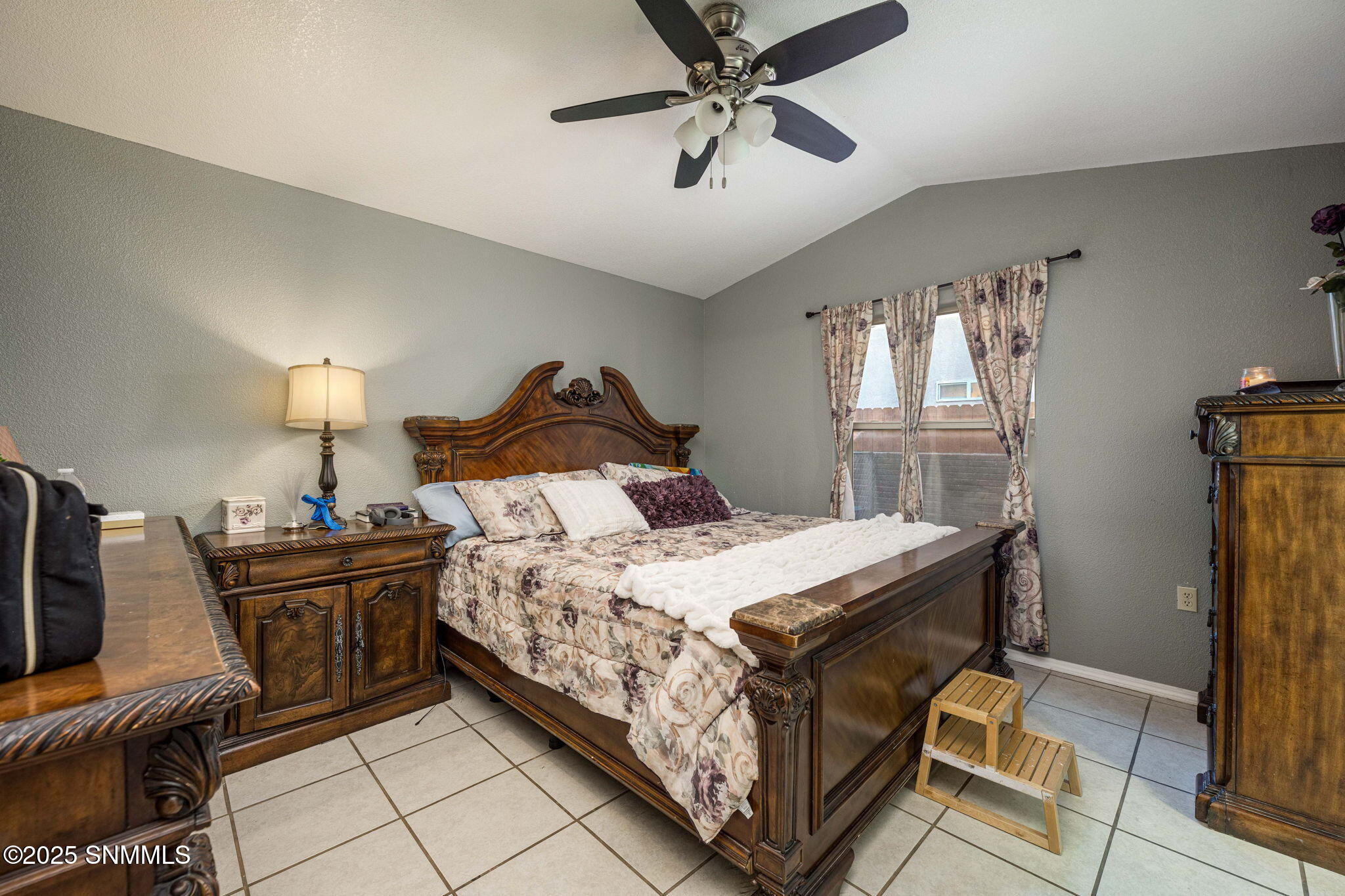 23-web-or-mls-Snappin Homes (OxCart2886)