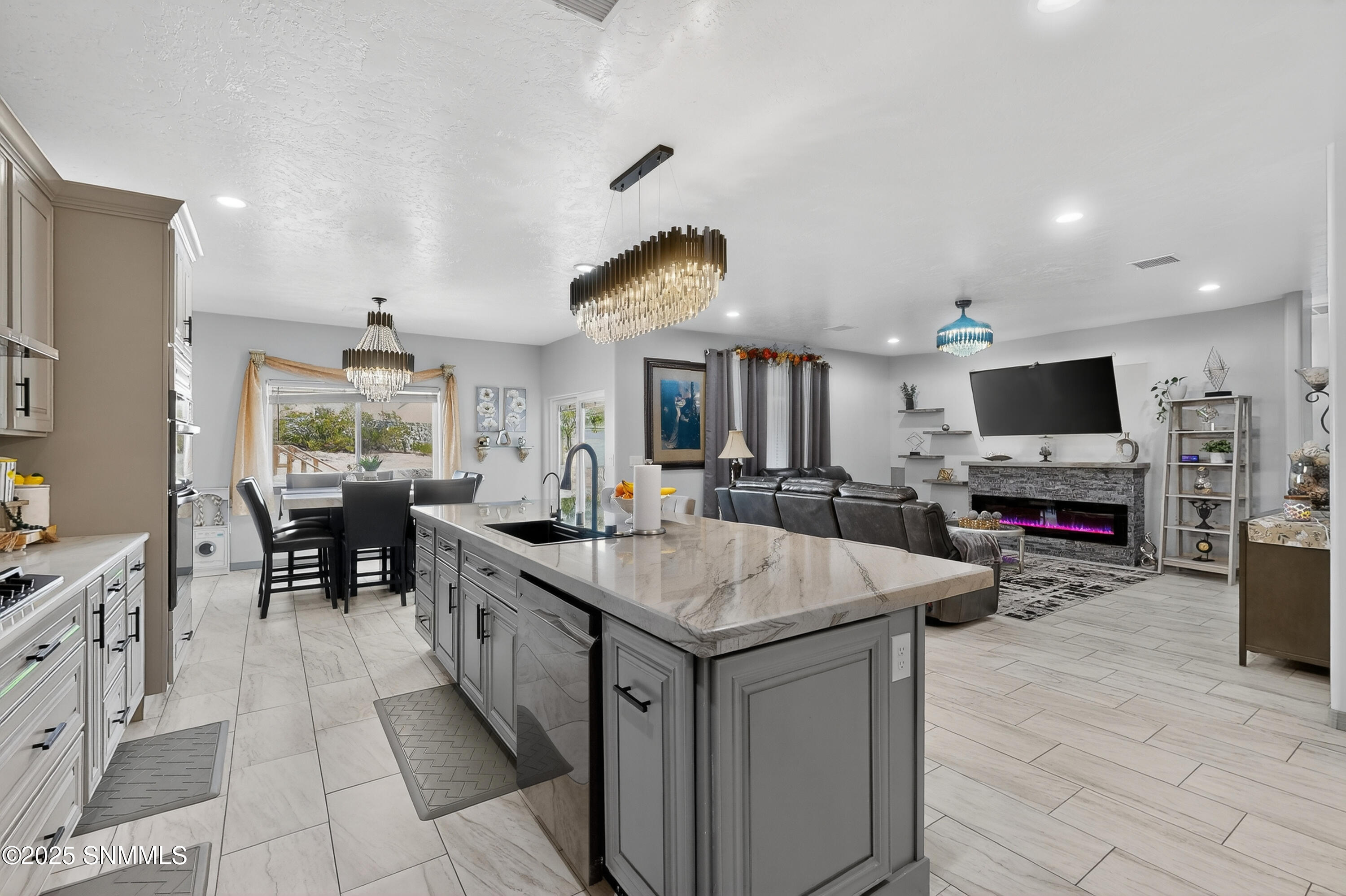 kitchen living & dining