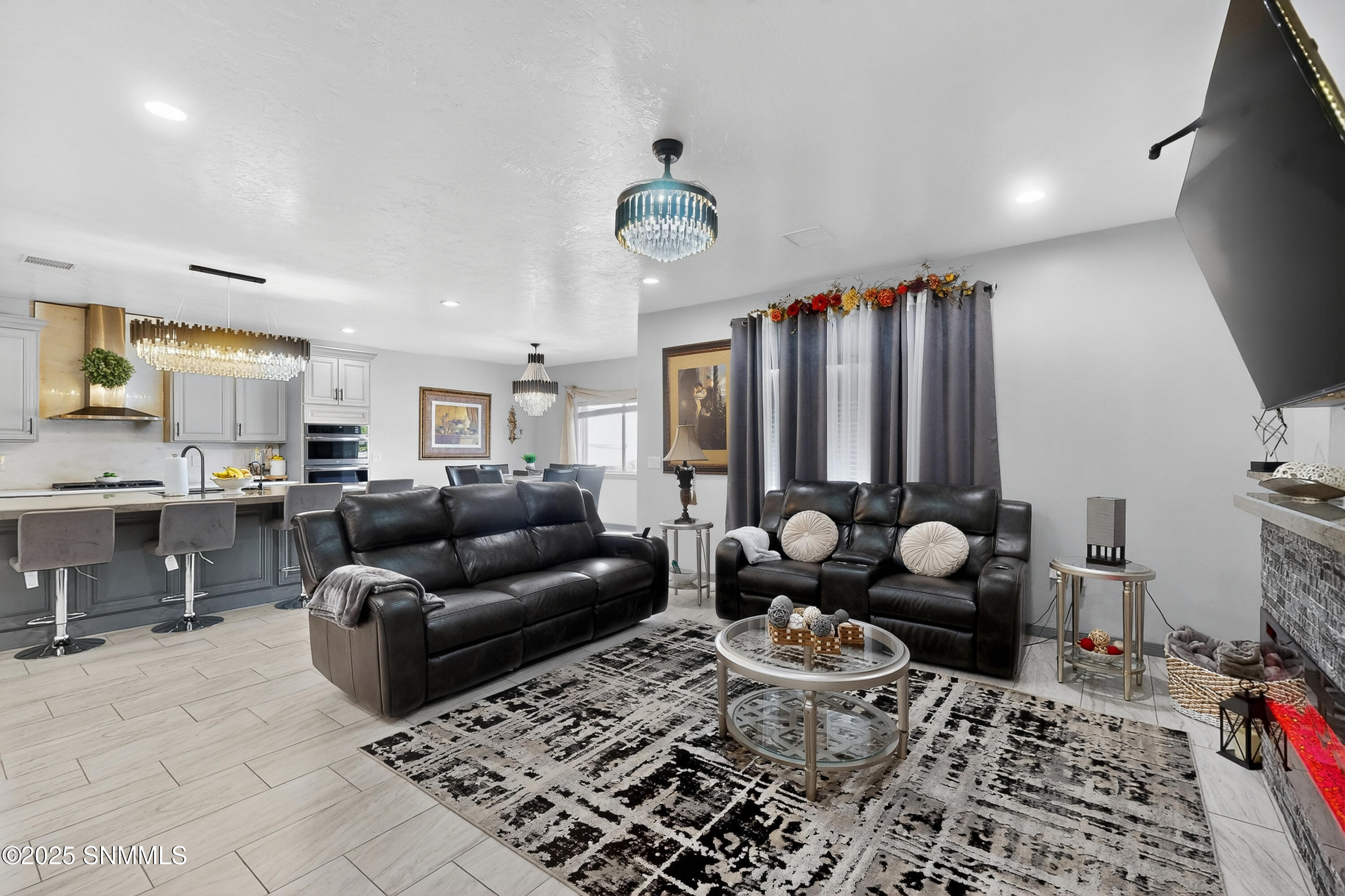 living kitchen & dining