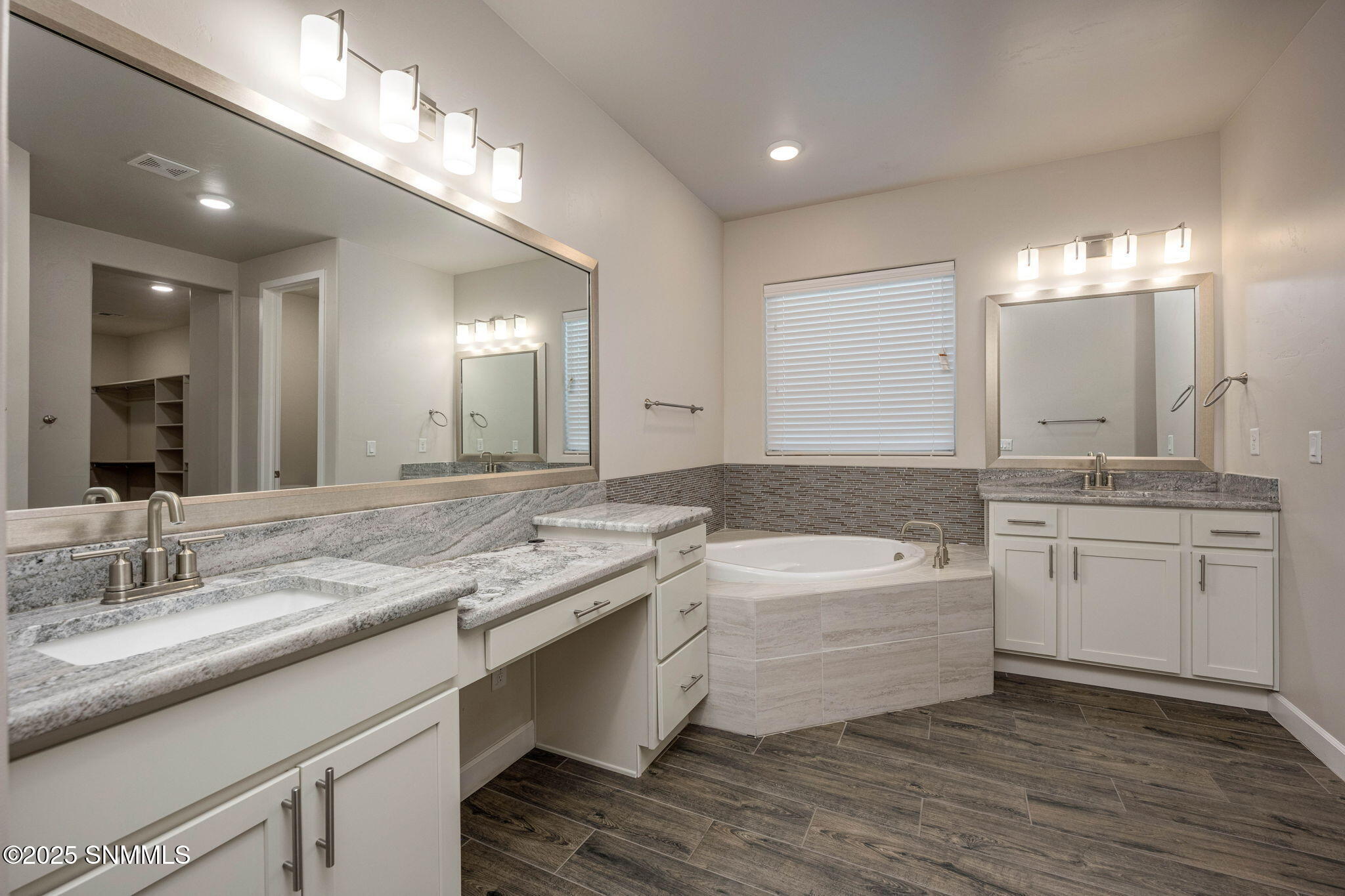 24-web-or-mls-Snappin Homes (Talon3761)-