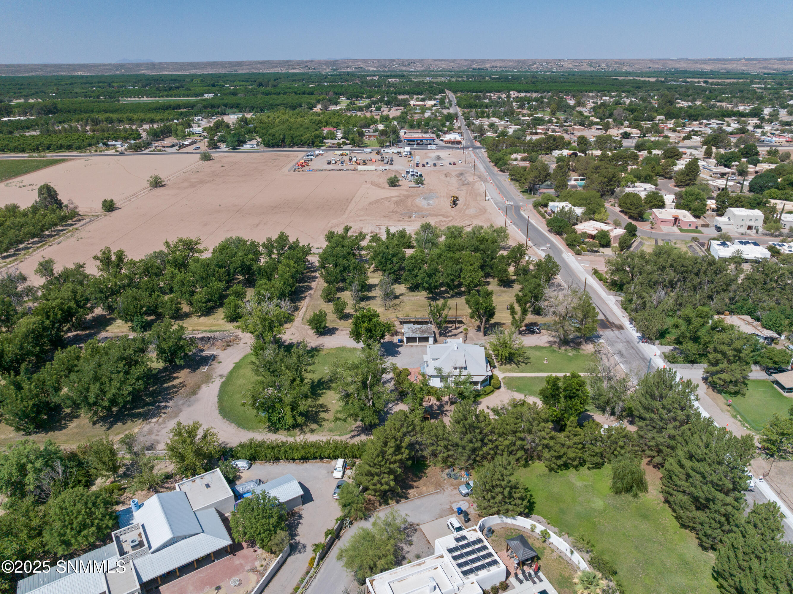 1145-W-University-MLS-Camera-Guy-5