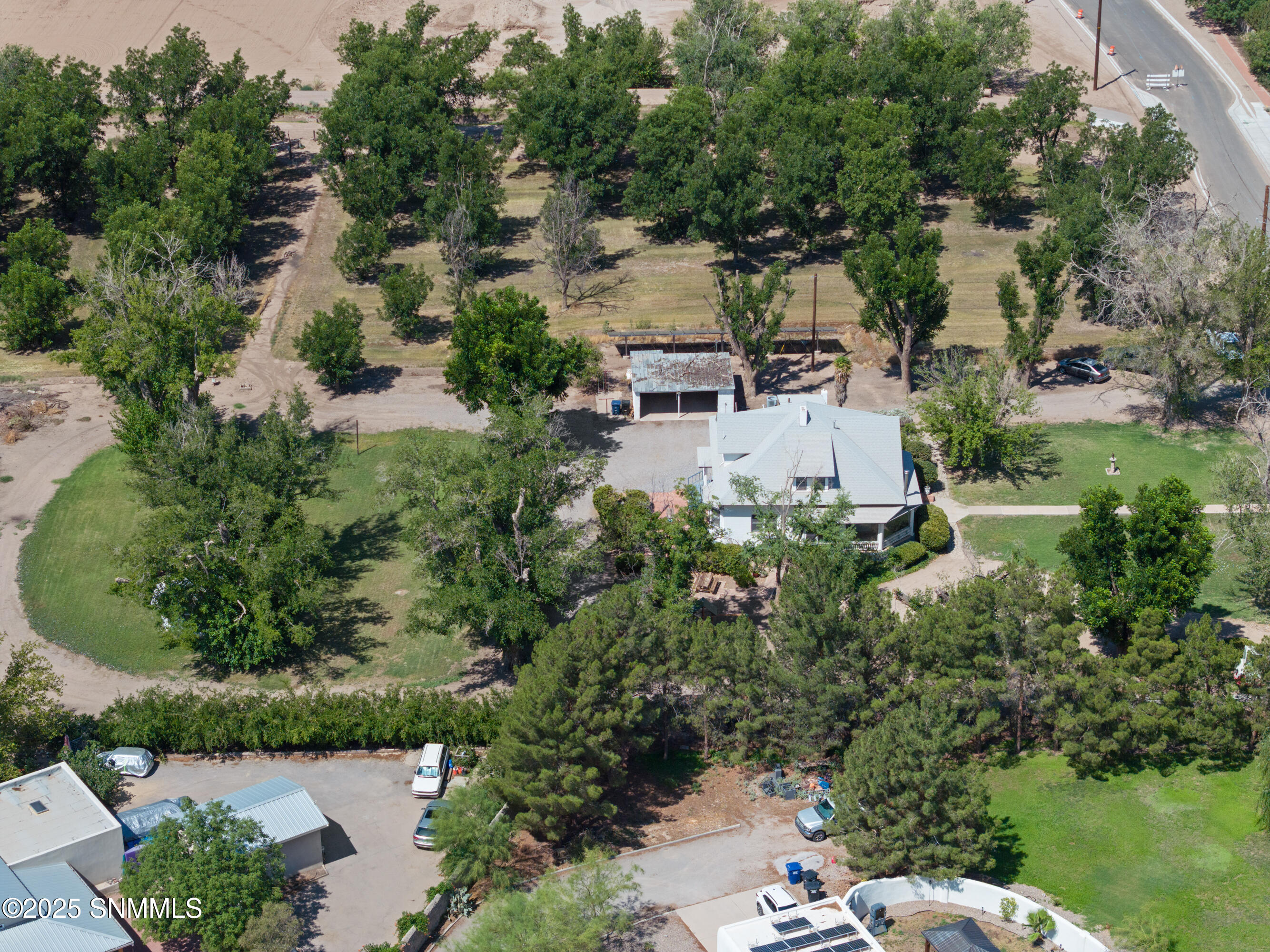 1145-W-University-MLS-Camera-Guy-6