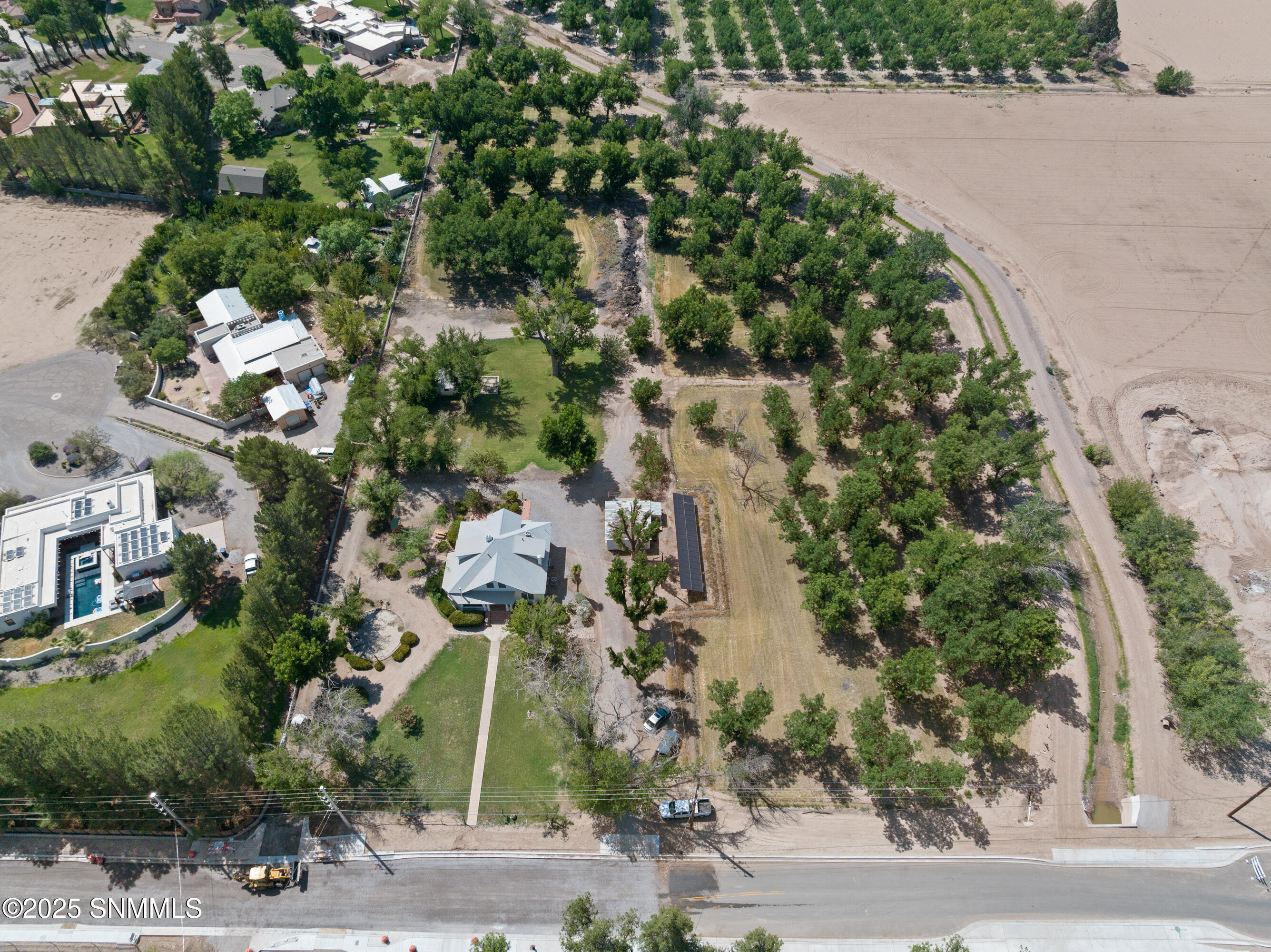 1145-W-University-MLS-Camera-Guy-10