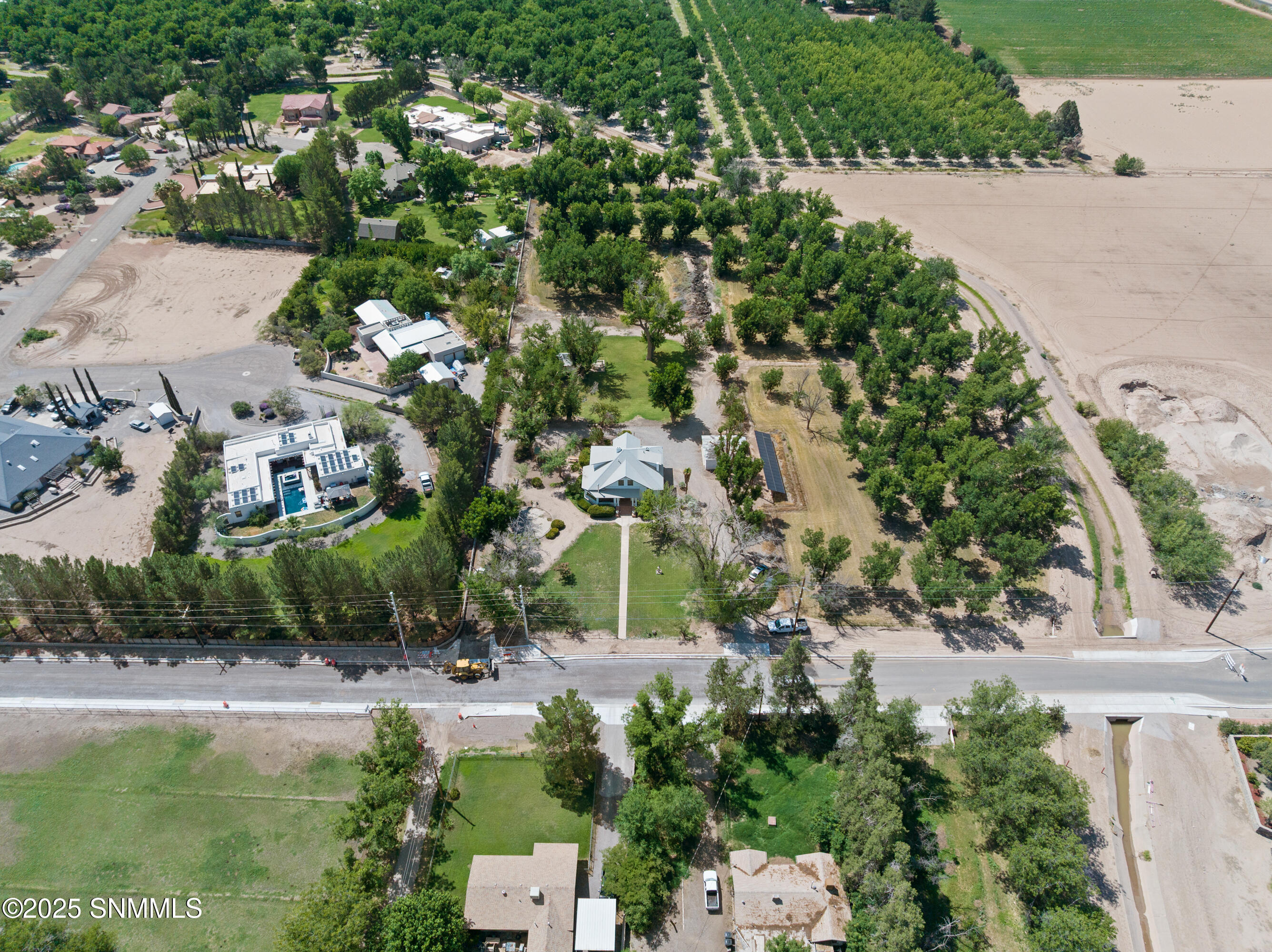 1145-W-University-MLS-Camera-Guy-12