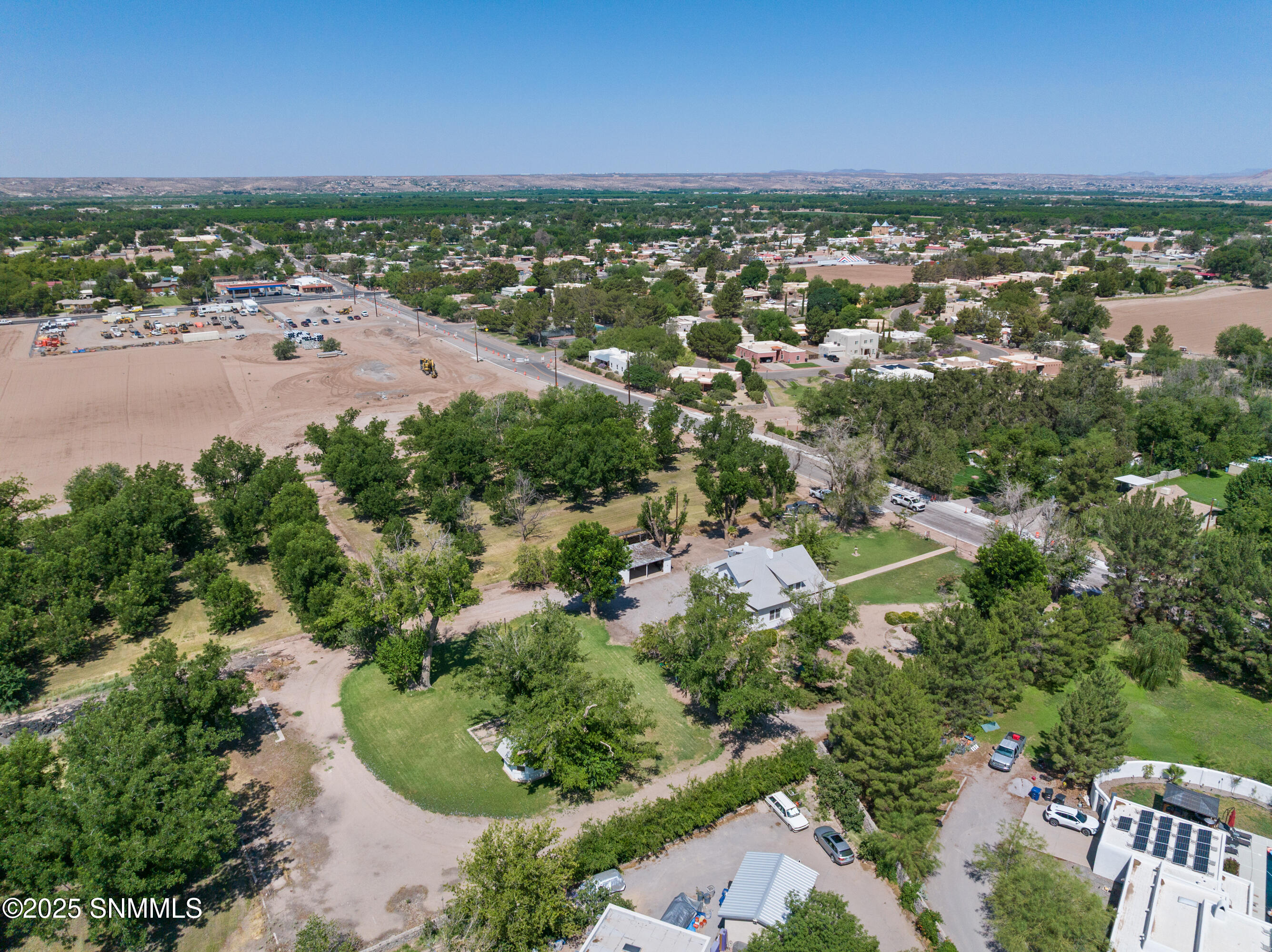 1145-W-University-MLS-Camera-Guy-14