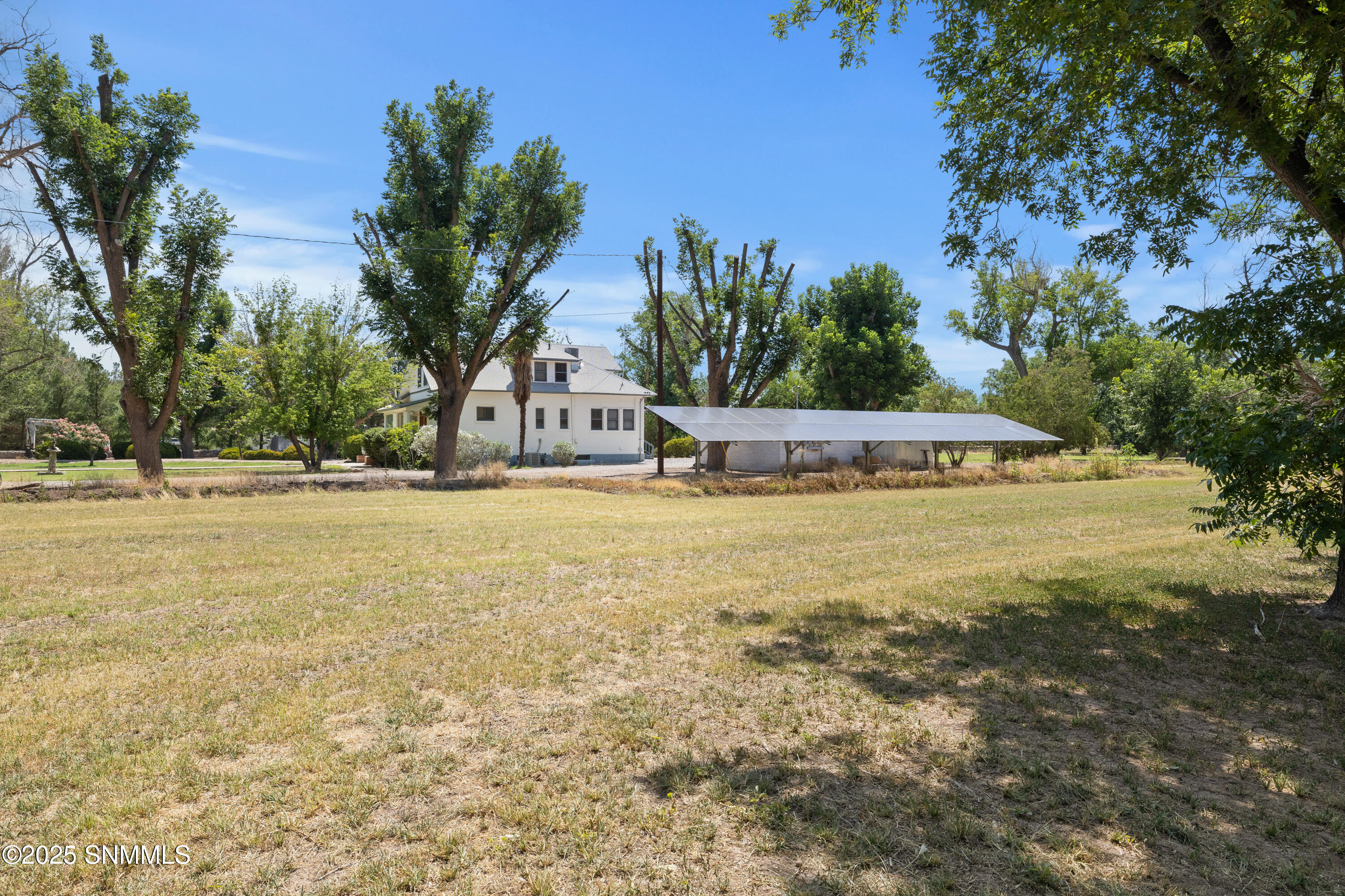 1145-W-University-MLS-Camera-Guy-17