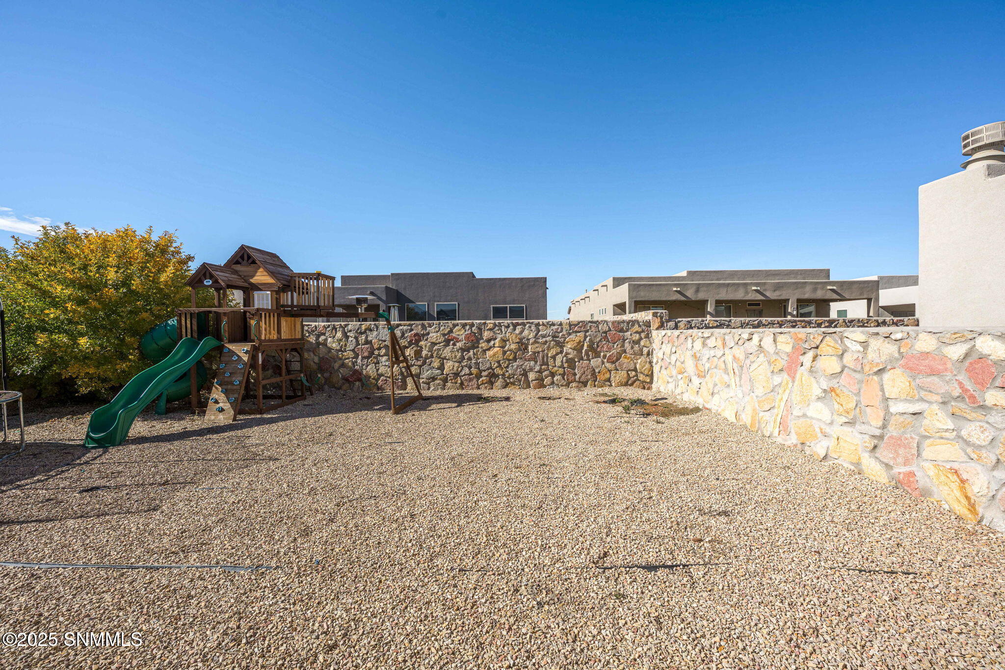 27-web-or-mls-Snappin Homes (Electra6821