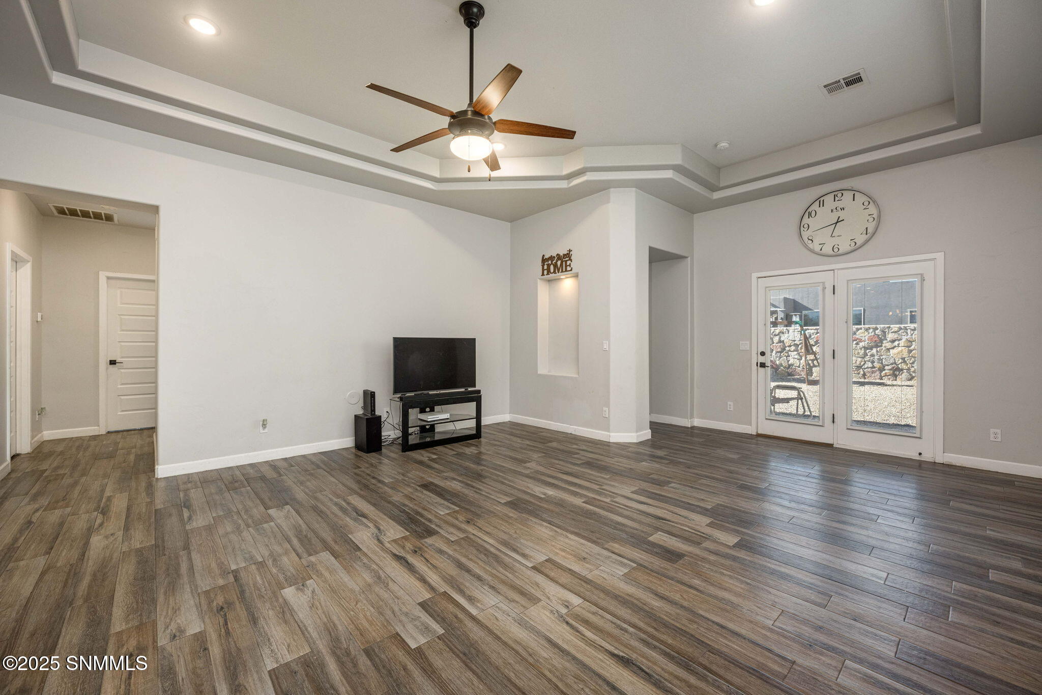 6-web-or-mls-Snappin Homes (Electra6821)