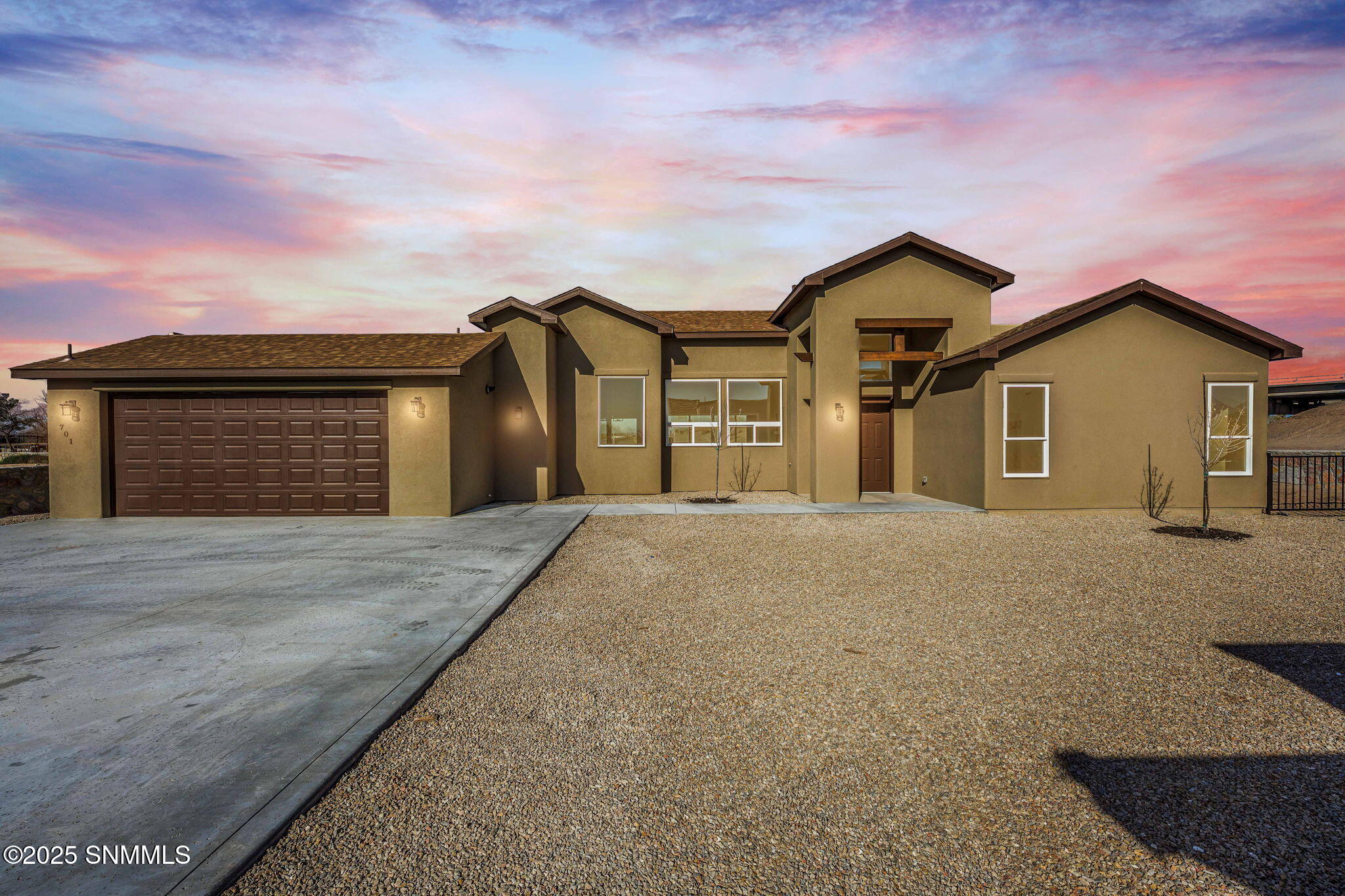 40-web-or-mls-Snappin Homes (Basha701)-4