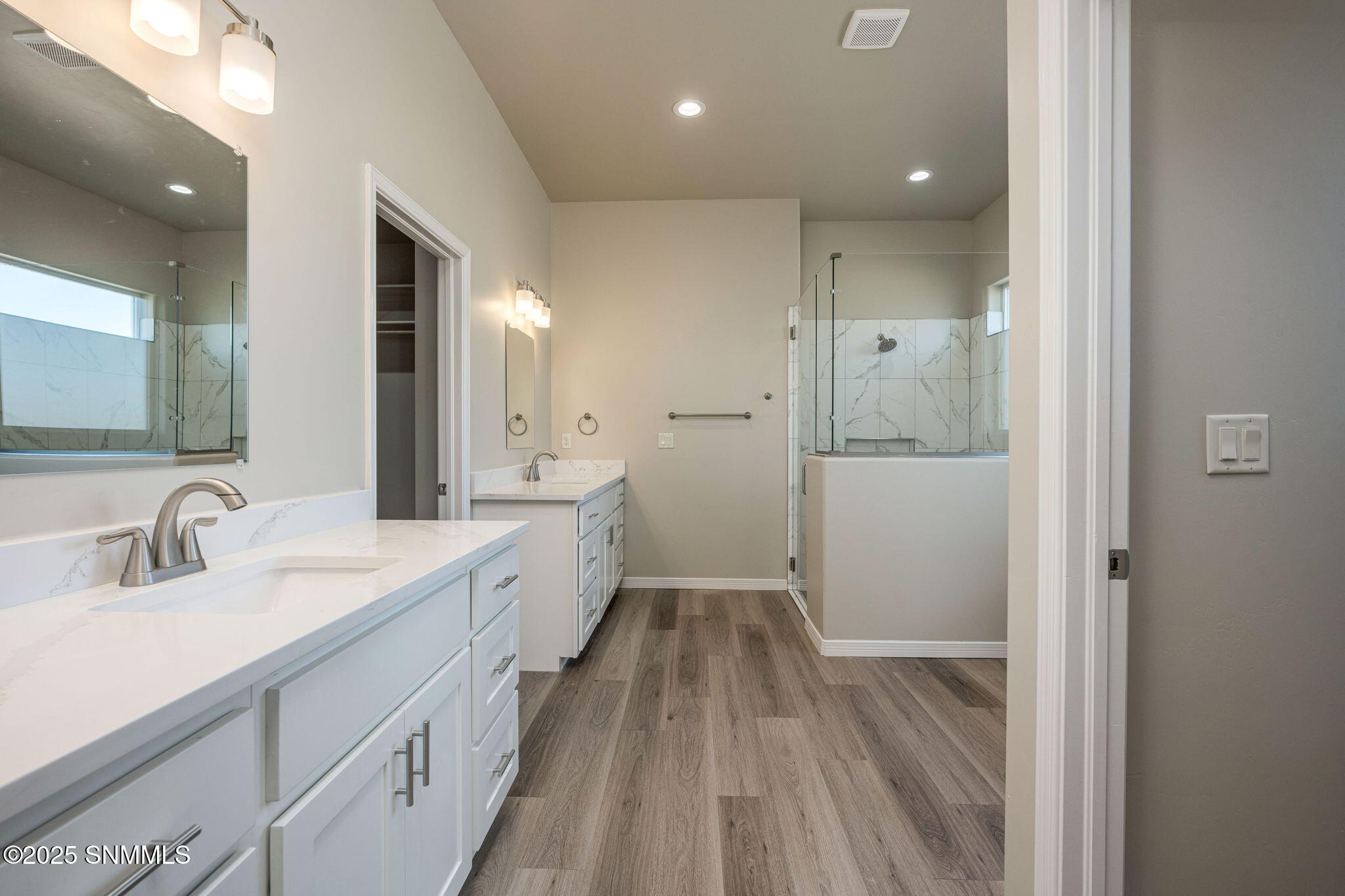 26-web-or-mls-Snappin Homes (Basha701)-2