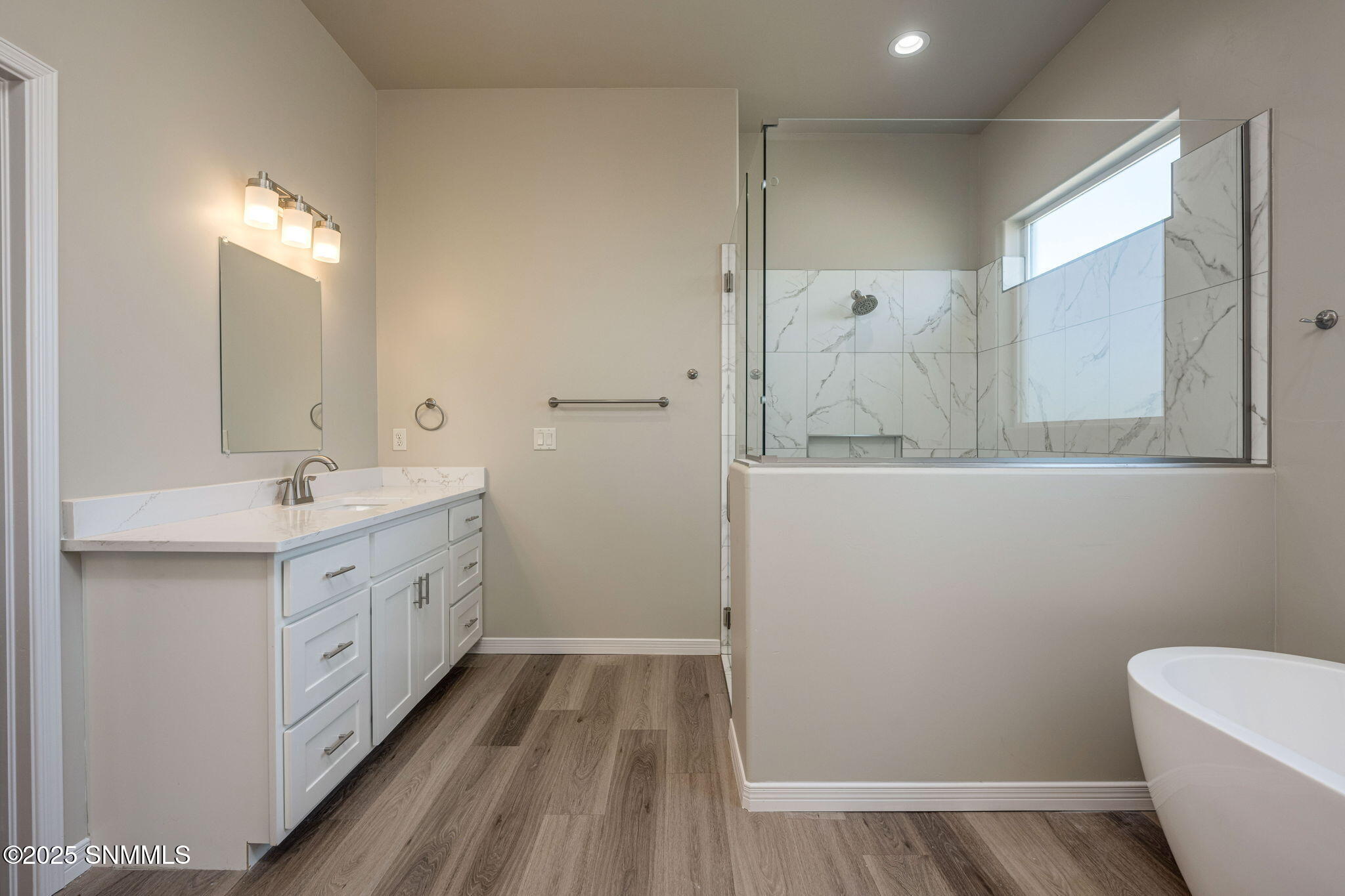 28-web-or-mls-Snappin Homes (Basha701)-2