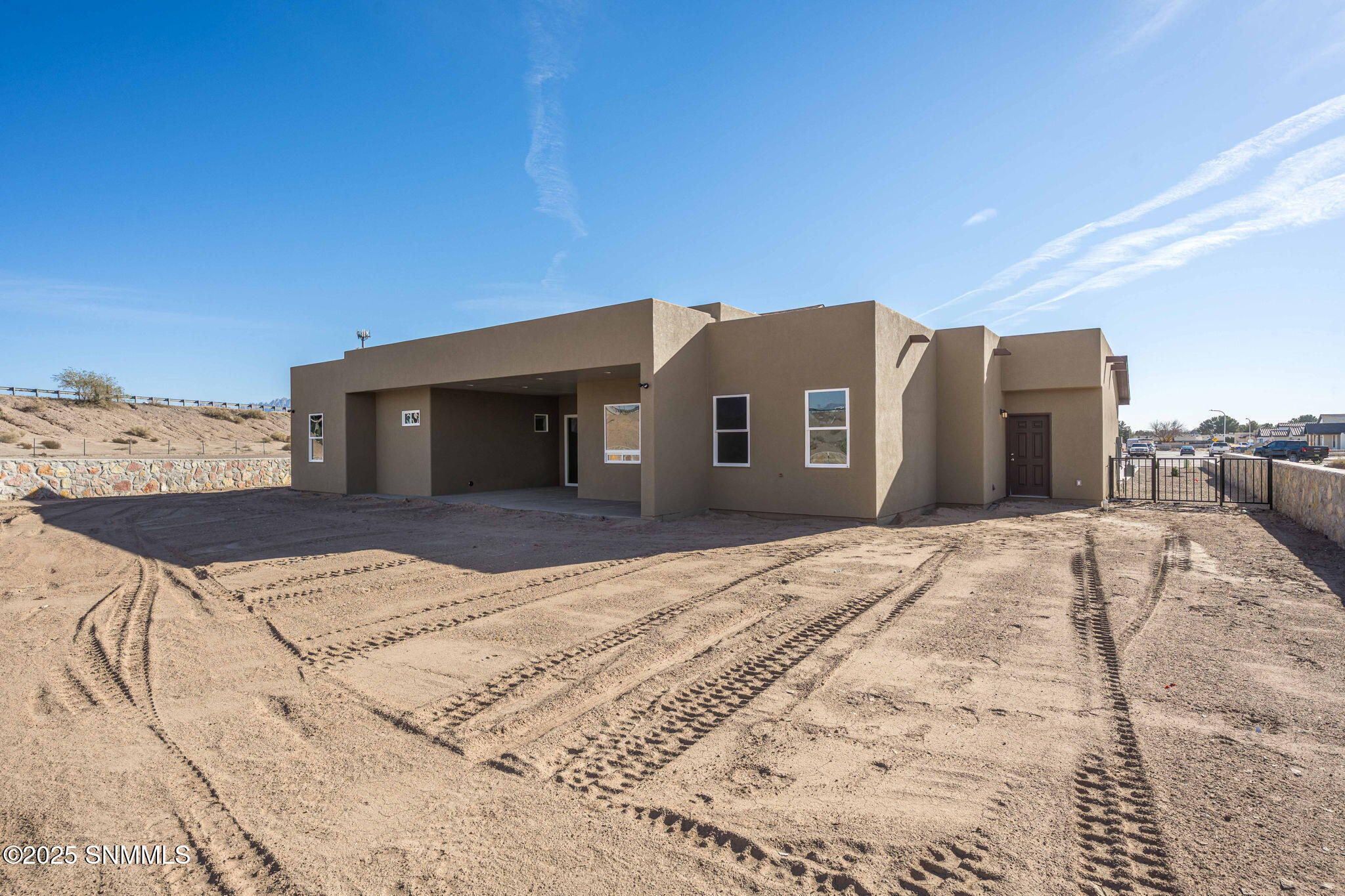 39-web-or-mls-Snappin Homes (Basha701)-3