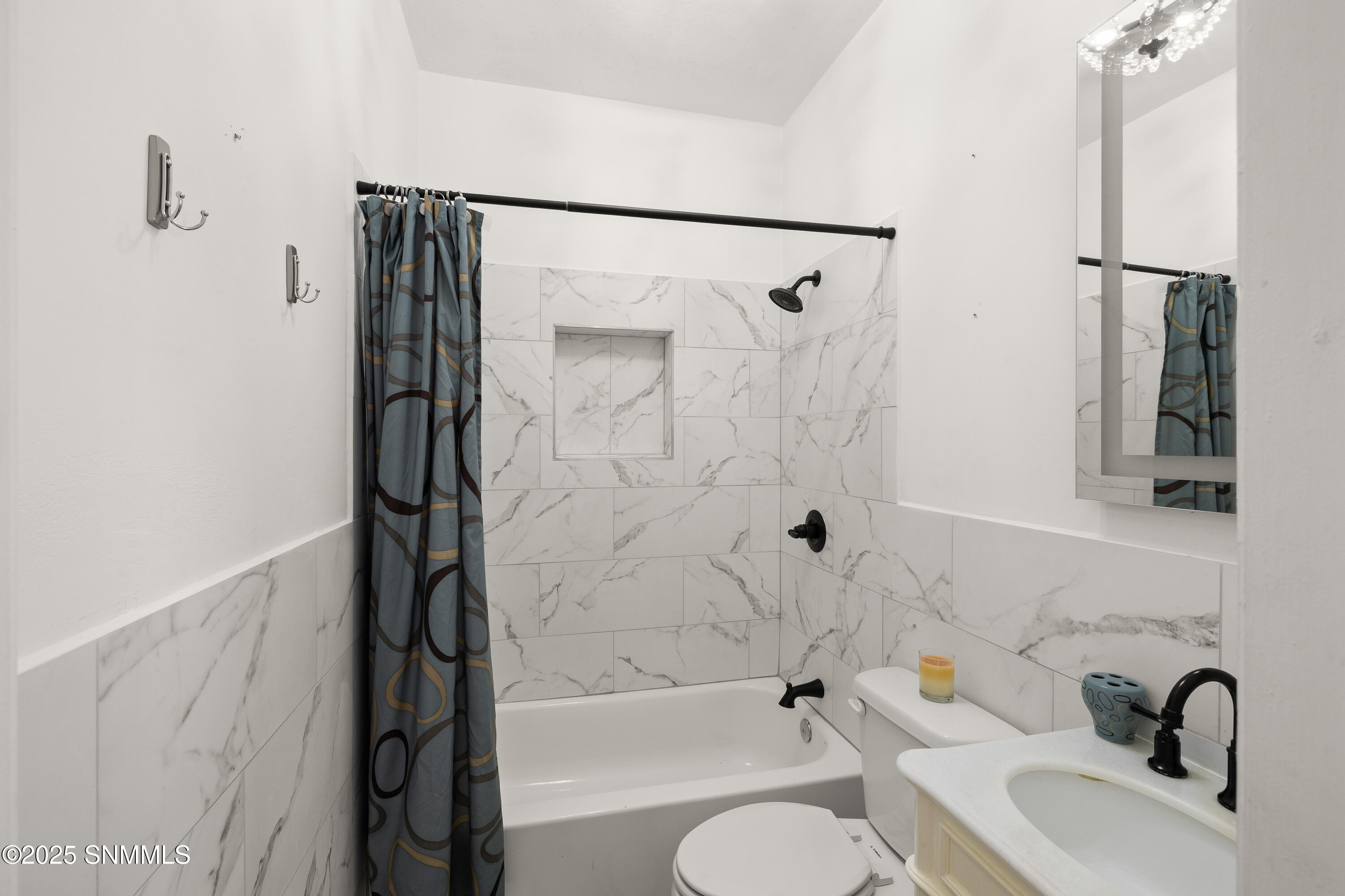 712-W-Court-Ave-MLS-Camera-Guy-22