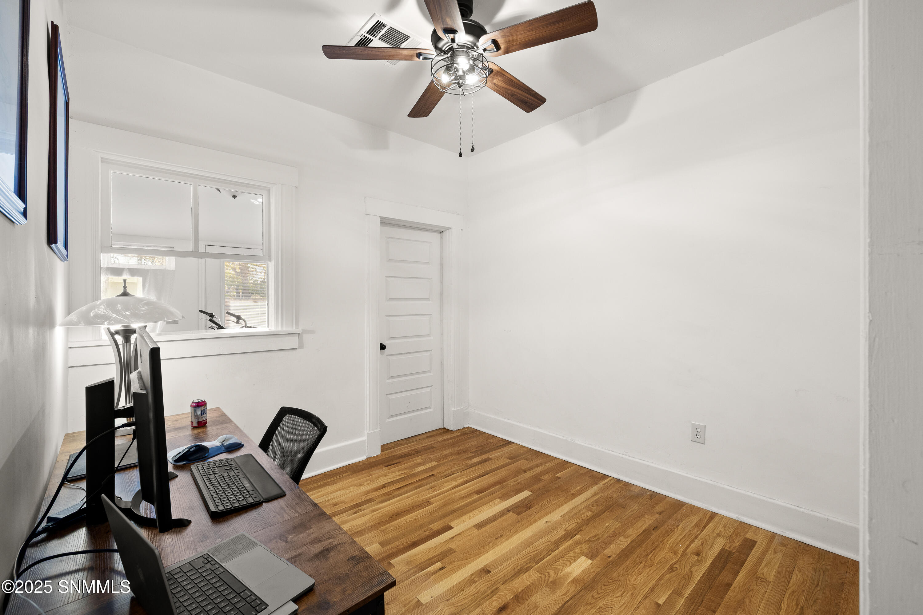 712-W-Court-Ave-MLS-Camera-Guy-26