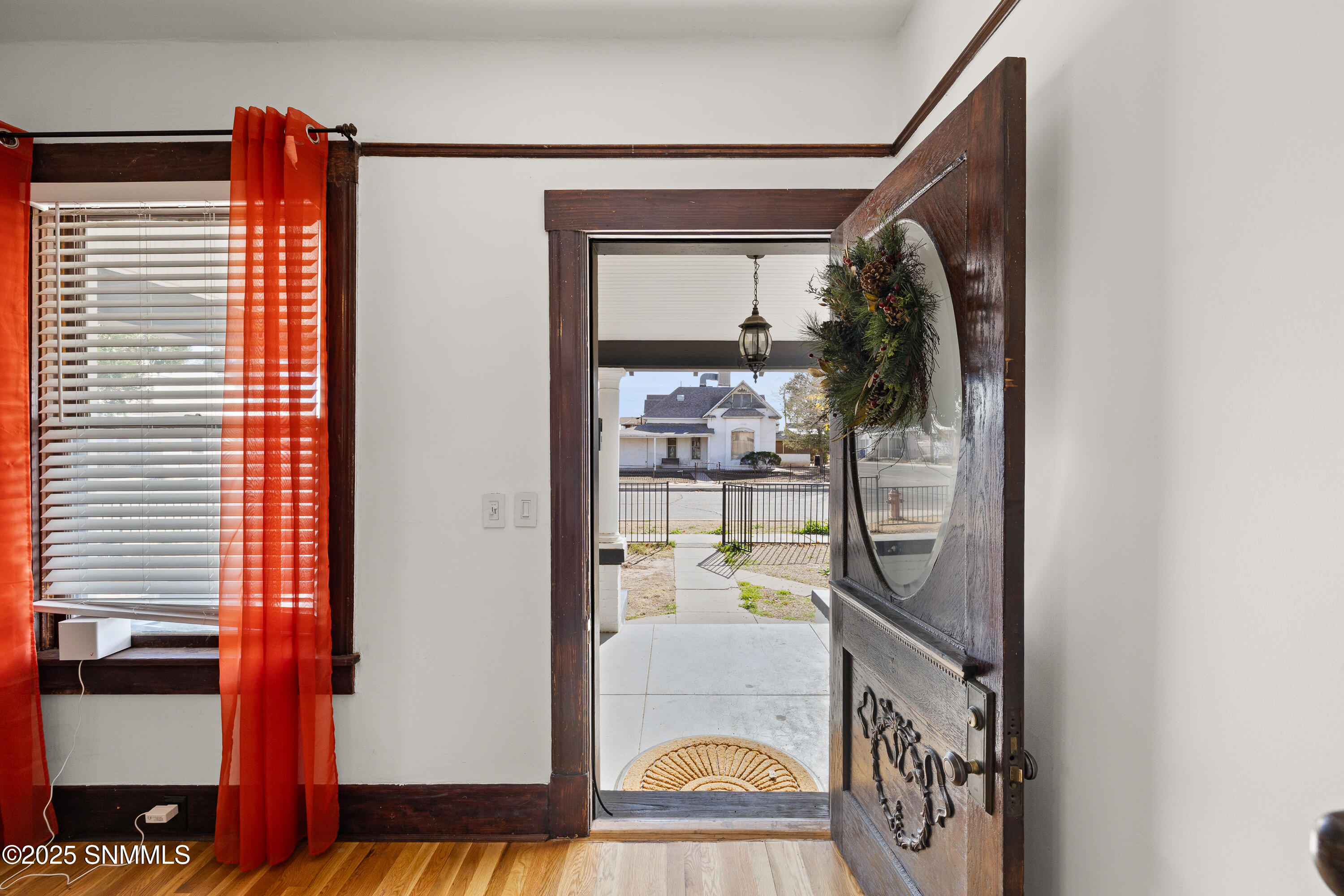 712-W-Court-Ave-MLS-Camera-Guy-9