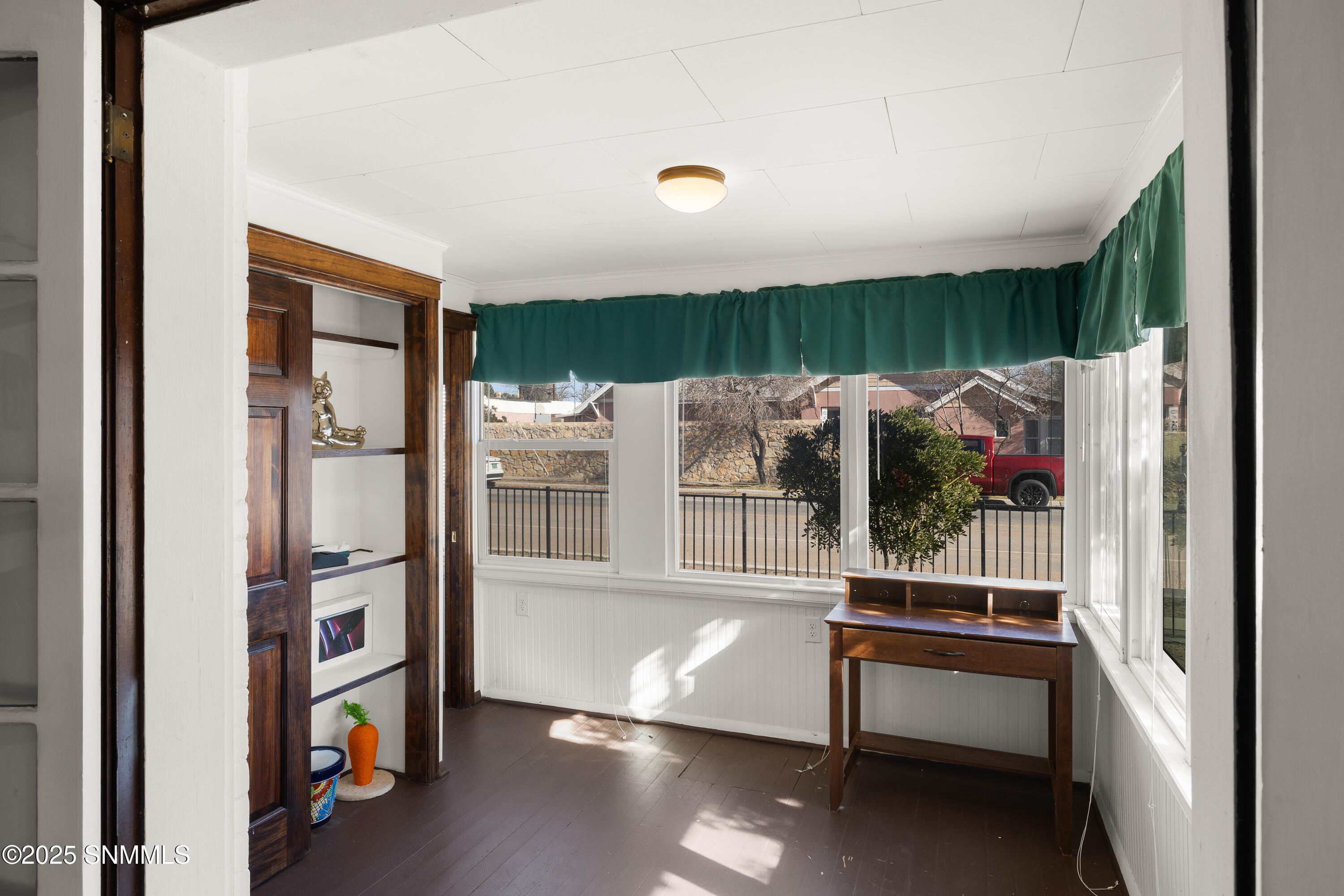 712-W-Court-Ave-MLS-Camera-Guy-12