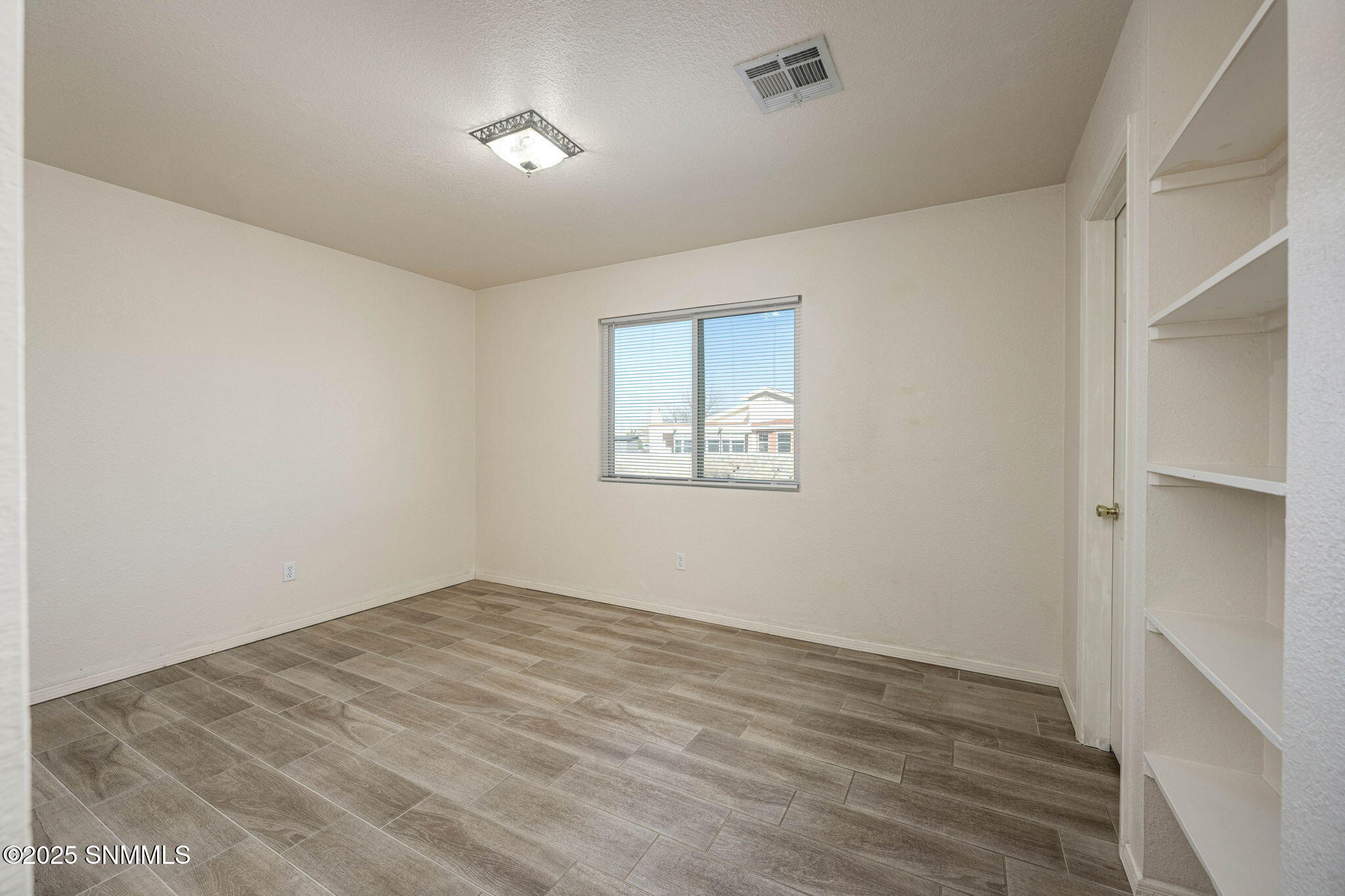 26-web-or-mls-Snappin Homes (IndianHollo