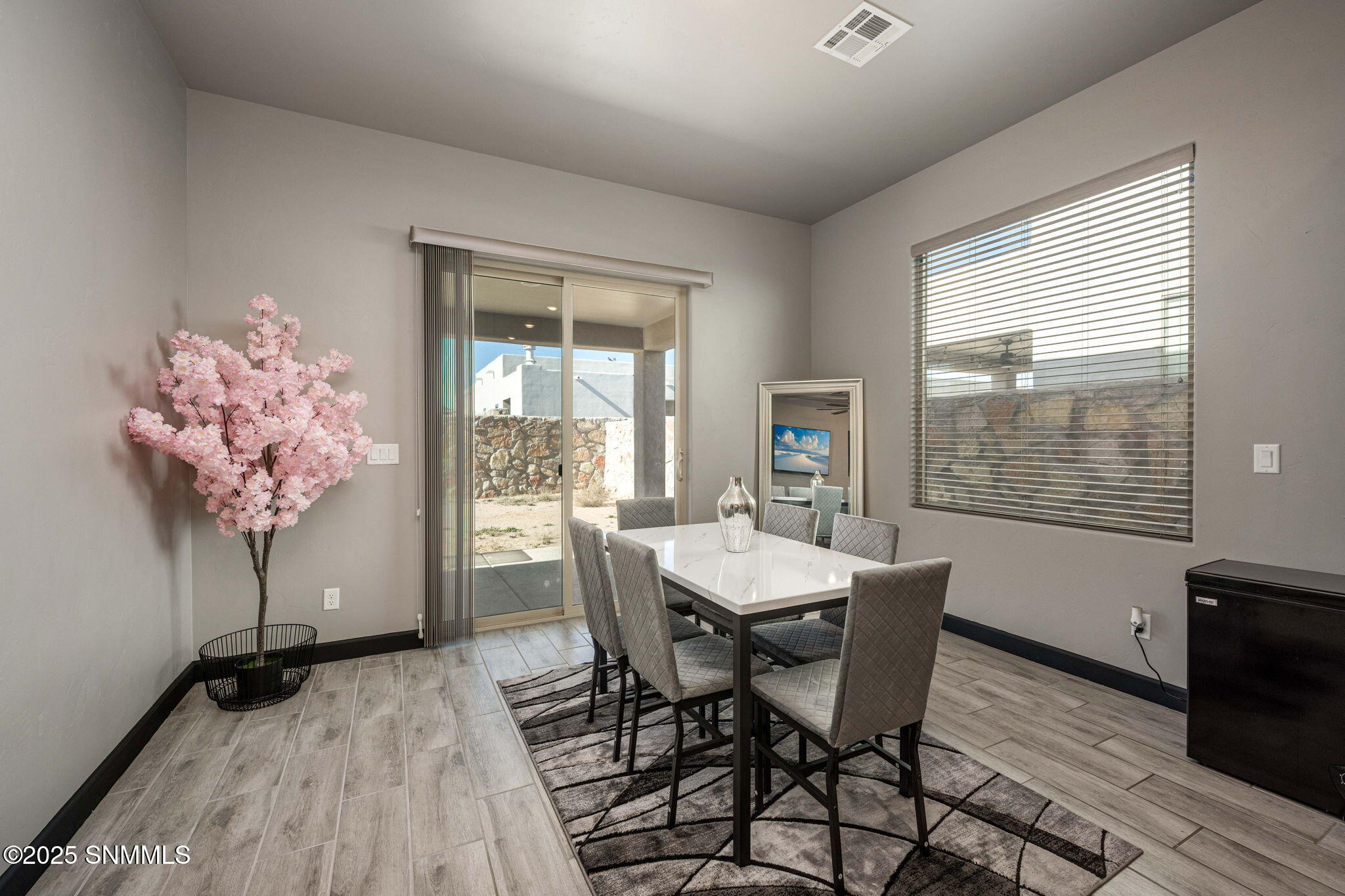 16-web-or-mls-Snappin Homes (Andromeda61