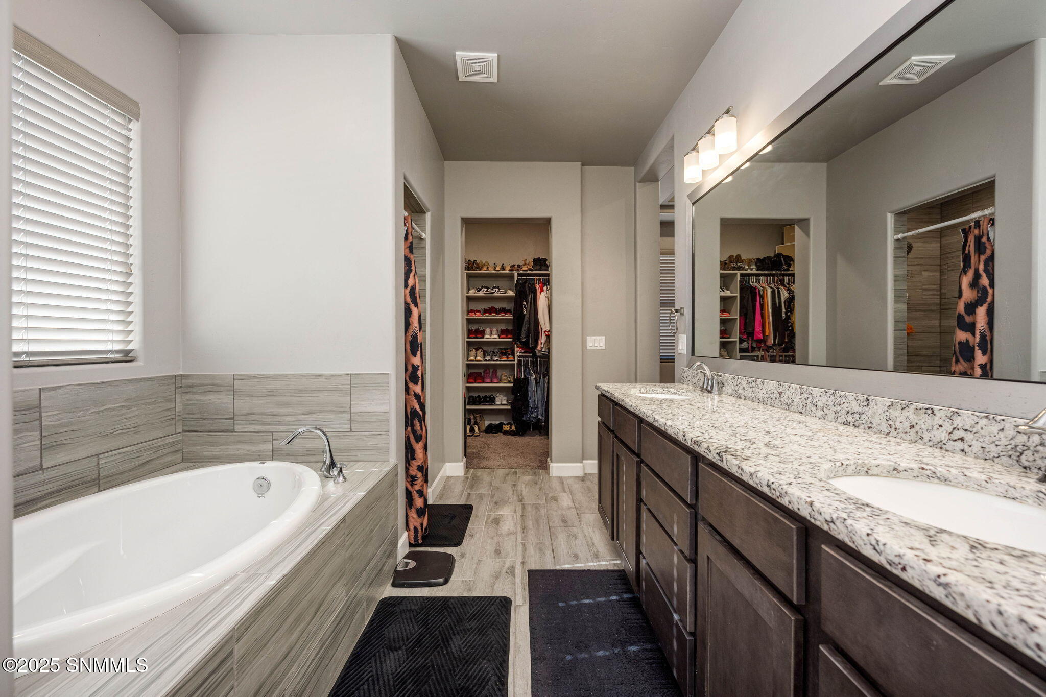 24-web-or-mls-Snappin Homes (Andromeda61