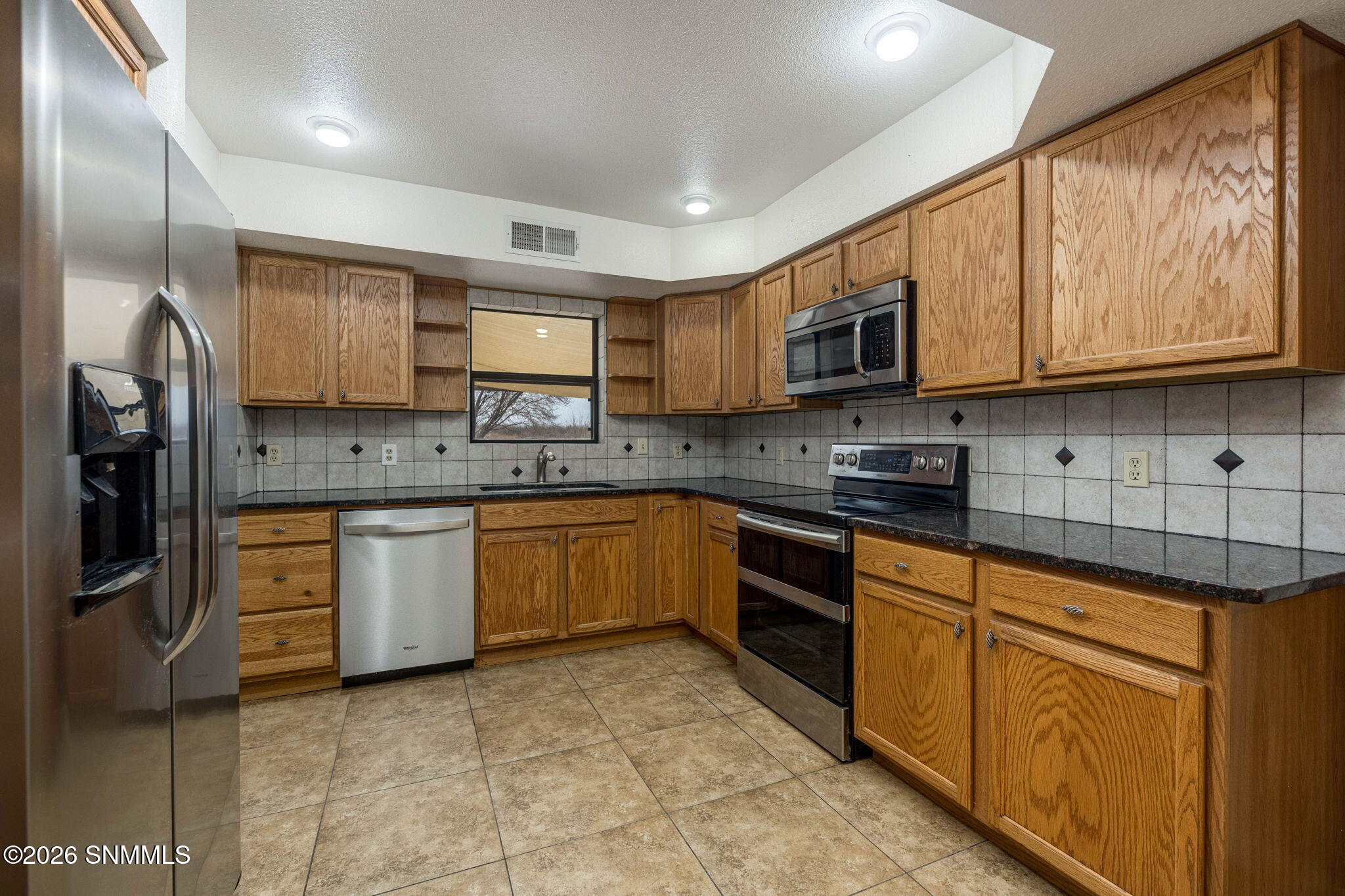 12-web-or-mls-Snappin Homes (Paradise363