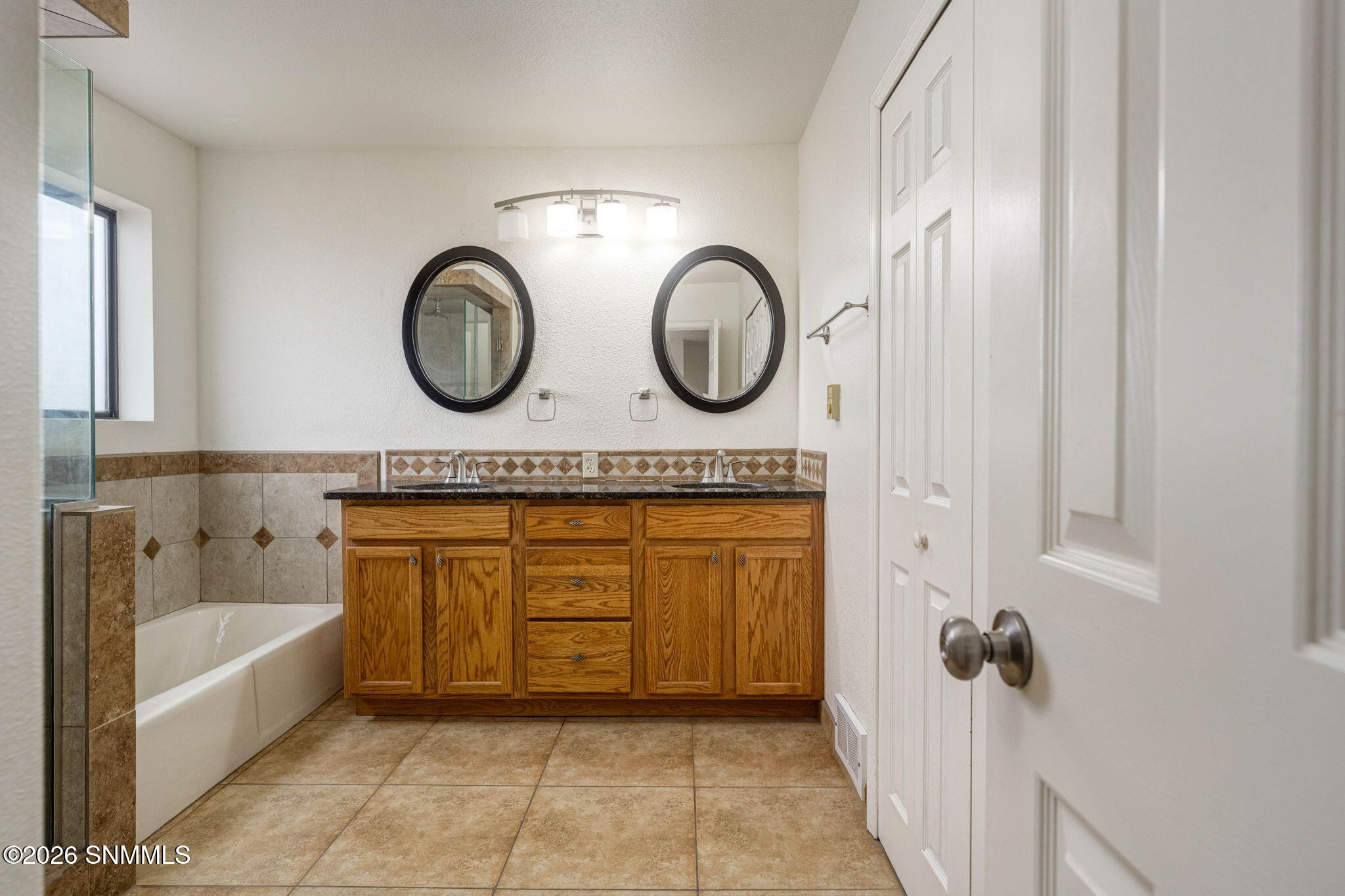 31-web-or-mls-Snappin Homes (Paradise363