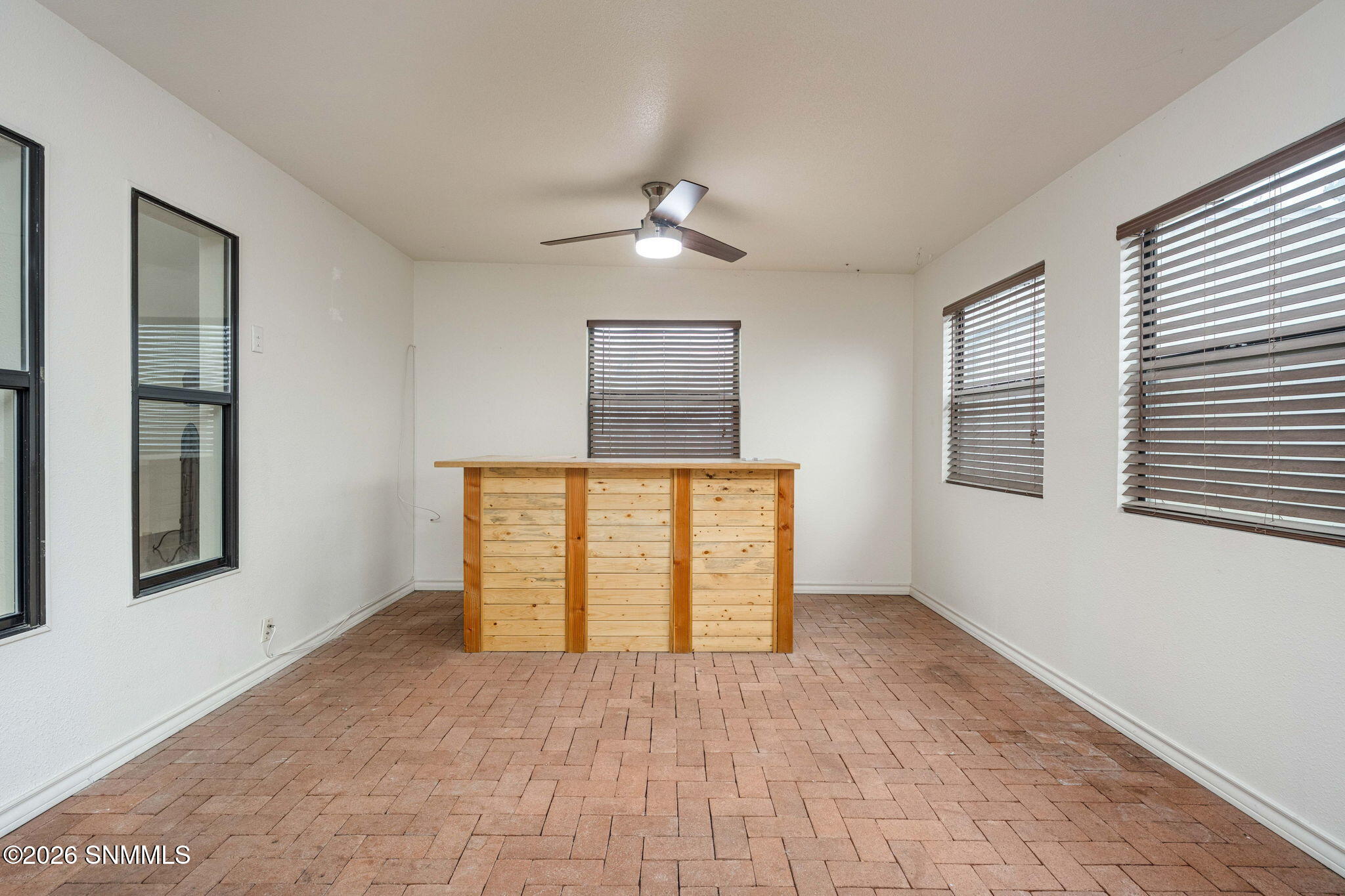 36-web-or-mls-Snappin Homes (Paradise363