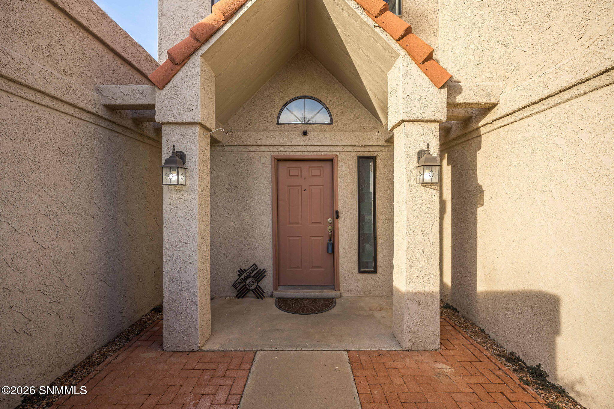 4-web-or-mls-Snappin Homes (Paradise3630