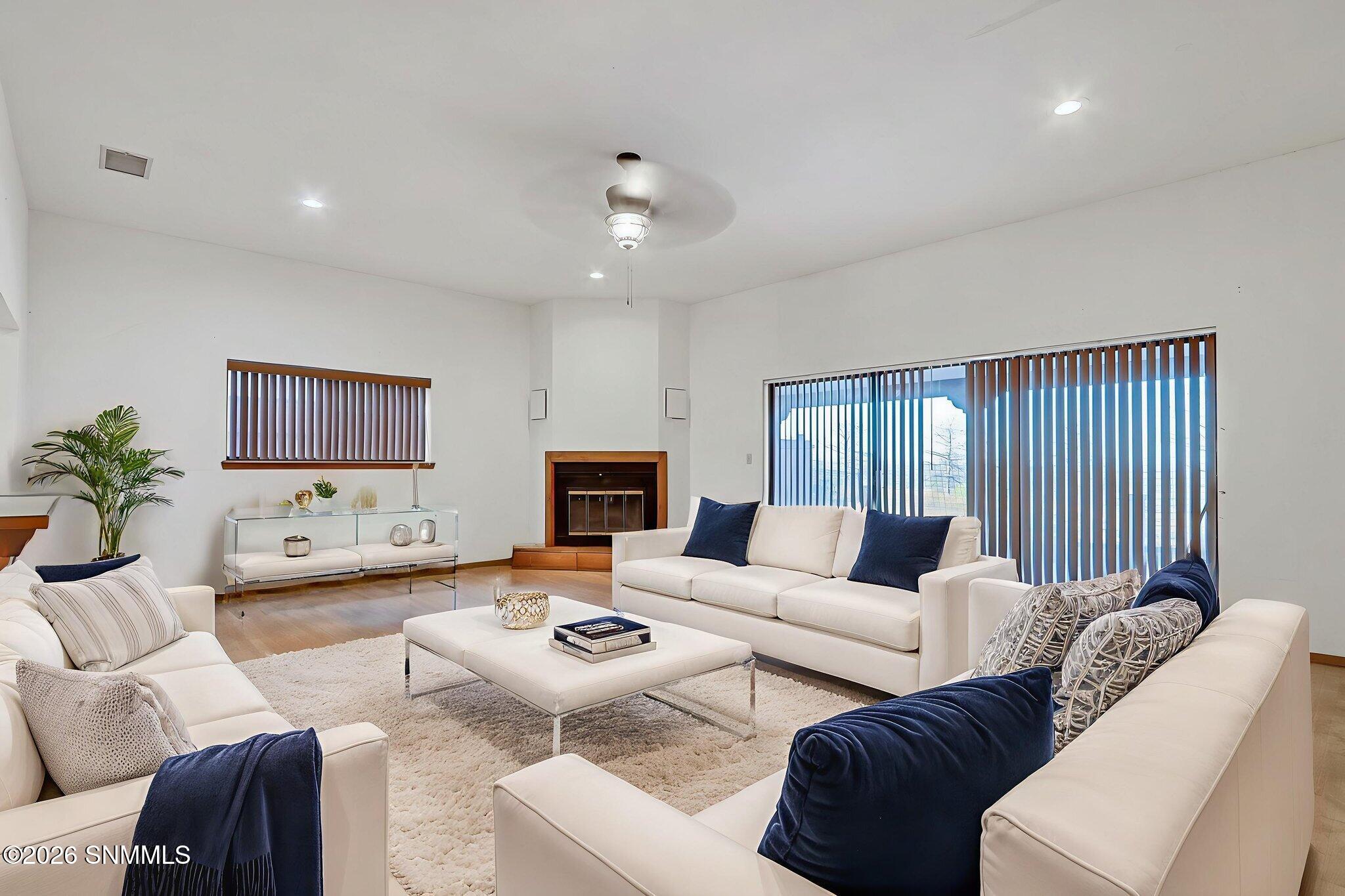 30-web-or-mls-IMG_0764 virtually staged