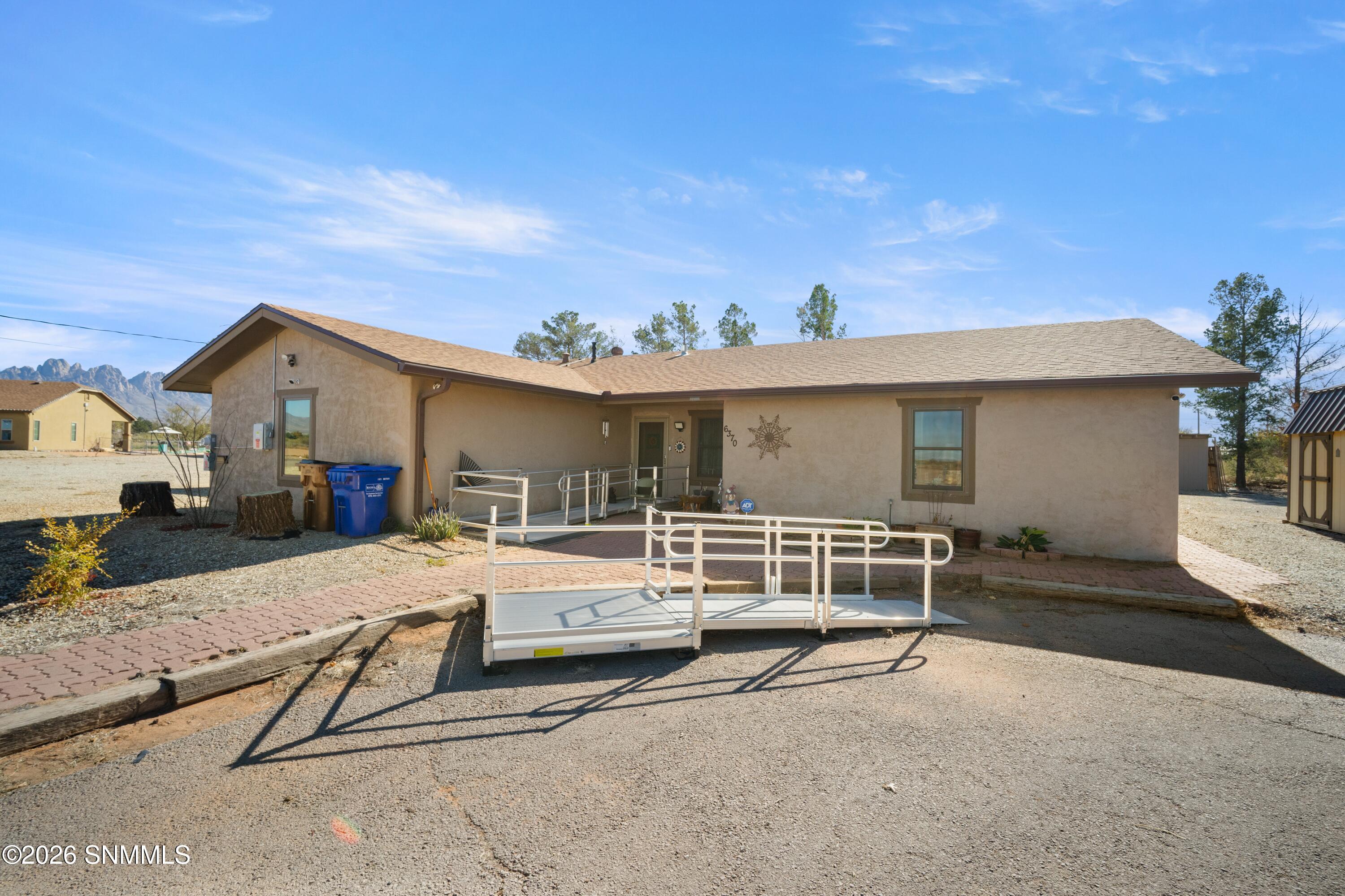 6370-Payan-MLS-Camera-Guy-10