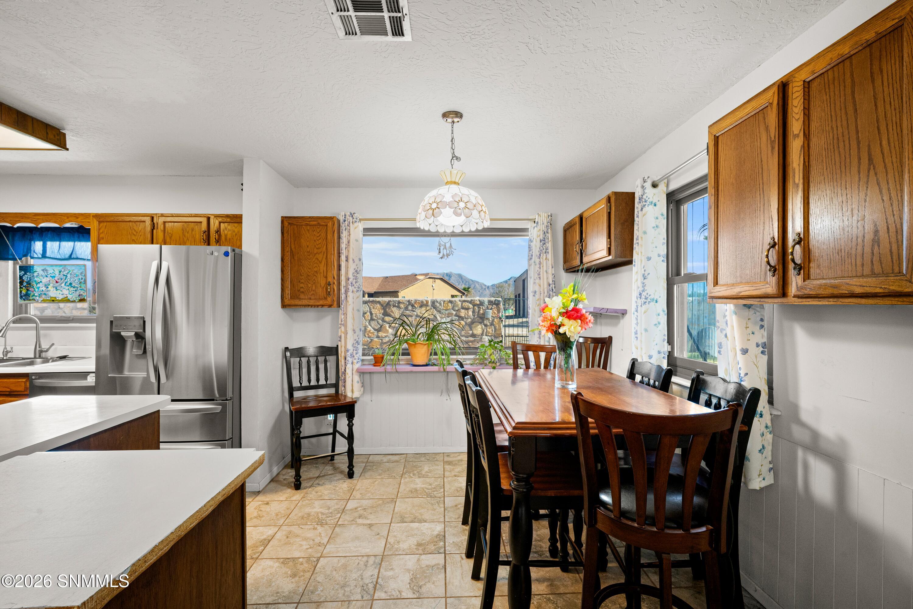 6370-Payan-MLS-Camera-Guy-15