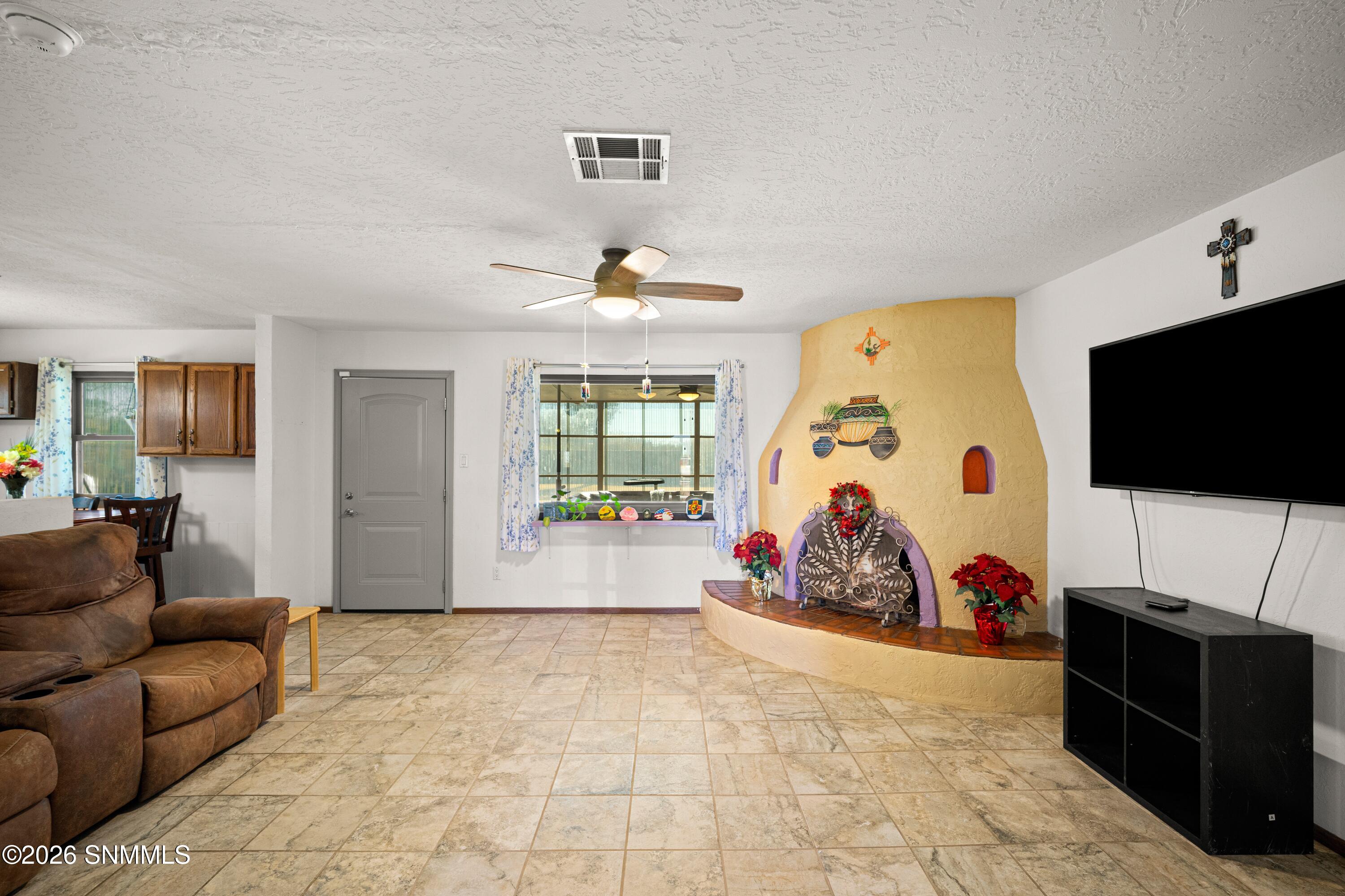 6370-Payan-MLS-Camera-Guy-20