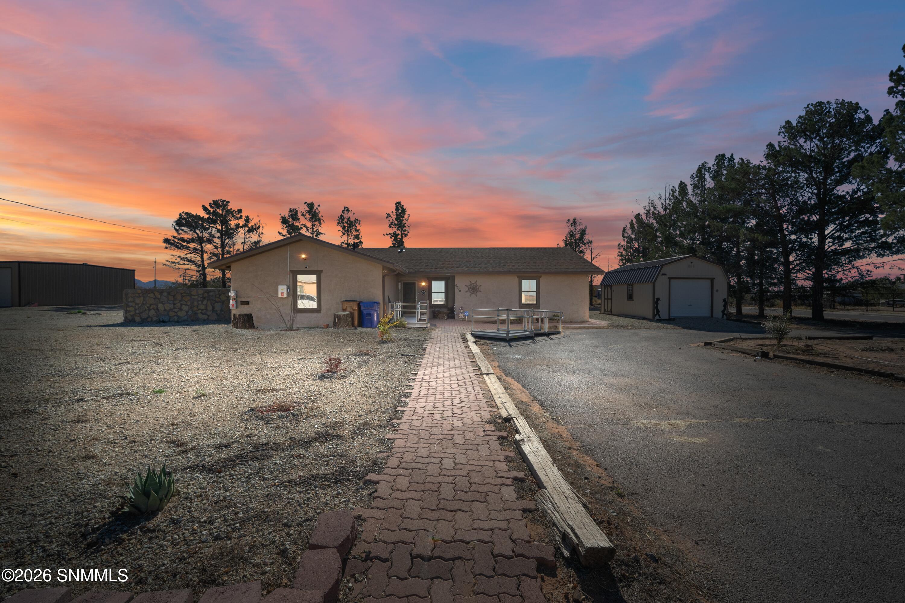 6370-Payan-MLS-Camera-Guy-3