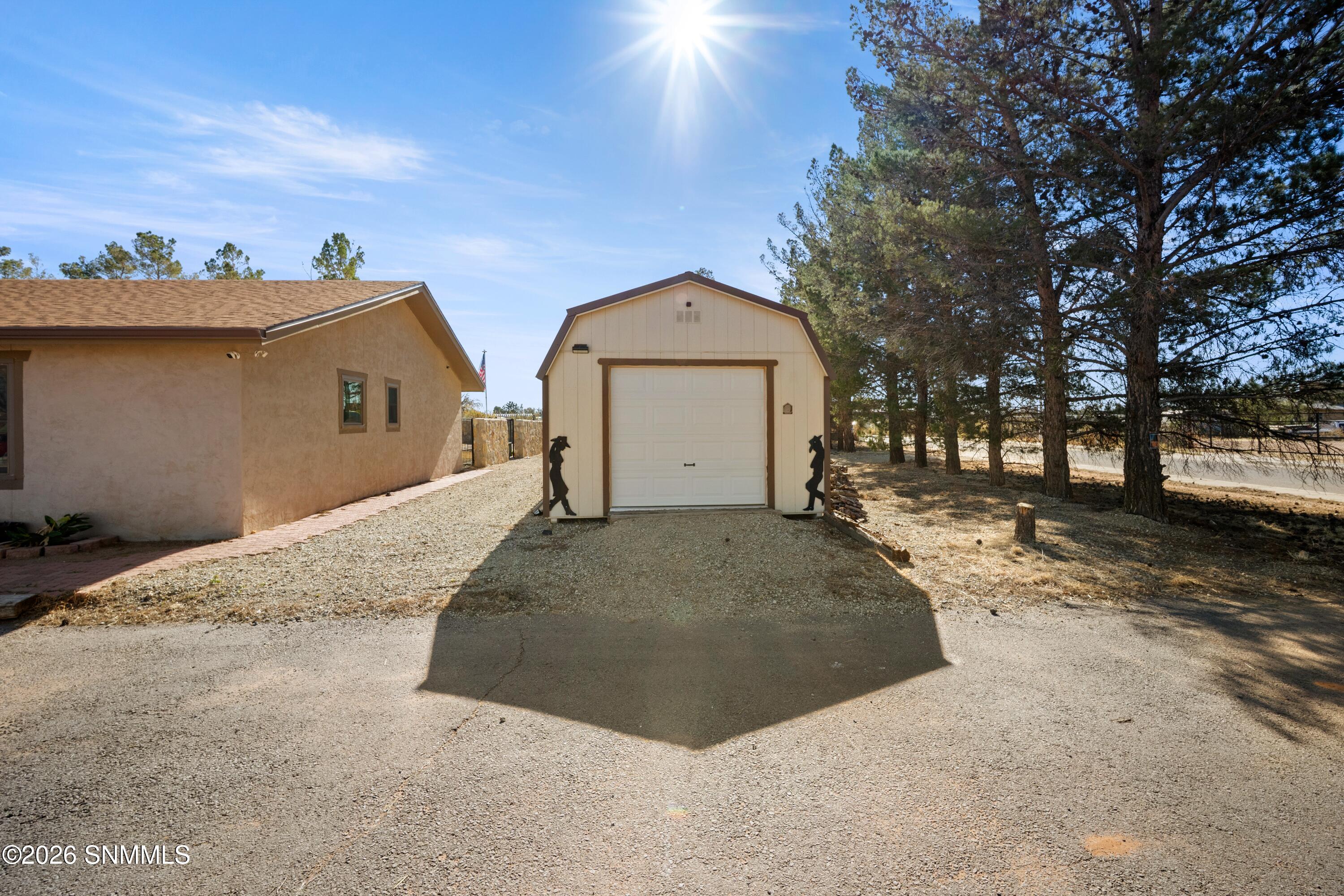 6370-Payan-MLS-Camera-Guy-6