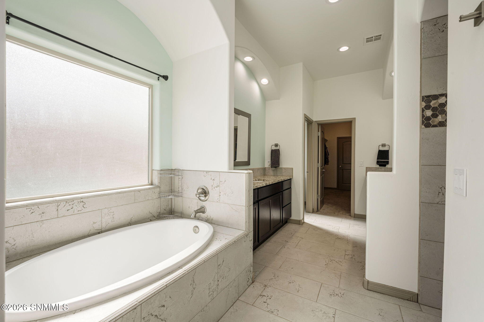 20-web-or-mls-Snappin Homes (SantaJulia3