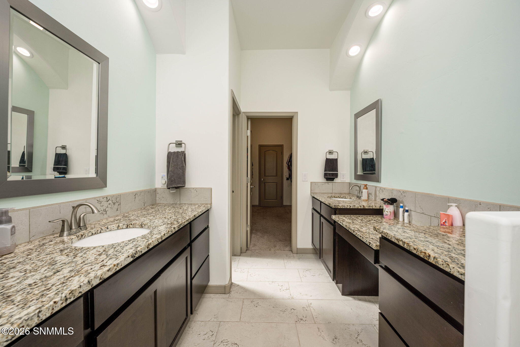 22-web-or-mls-Snappin Homes (SantaJulia3