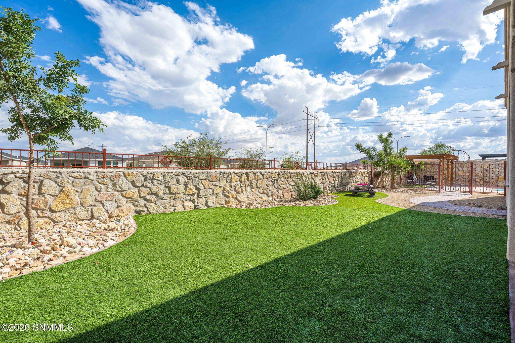 37-web-or-mls-Snappin Homes (SantaJulia3