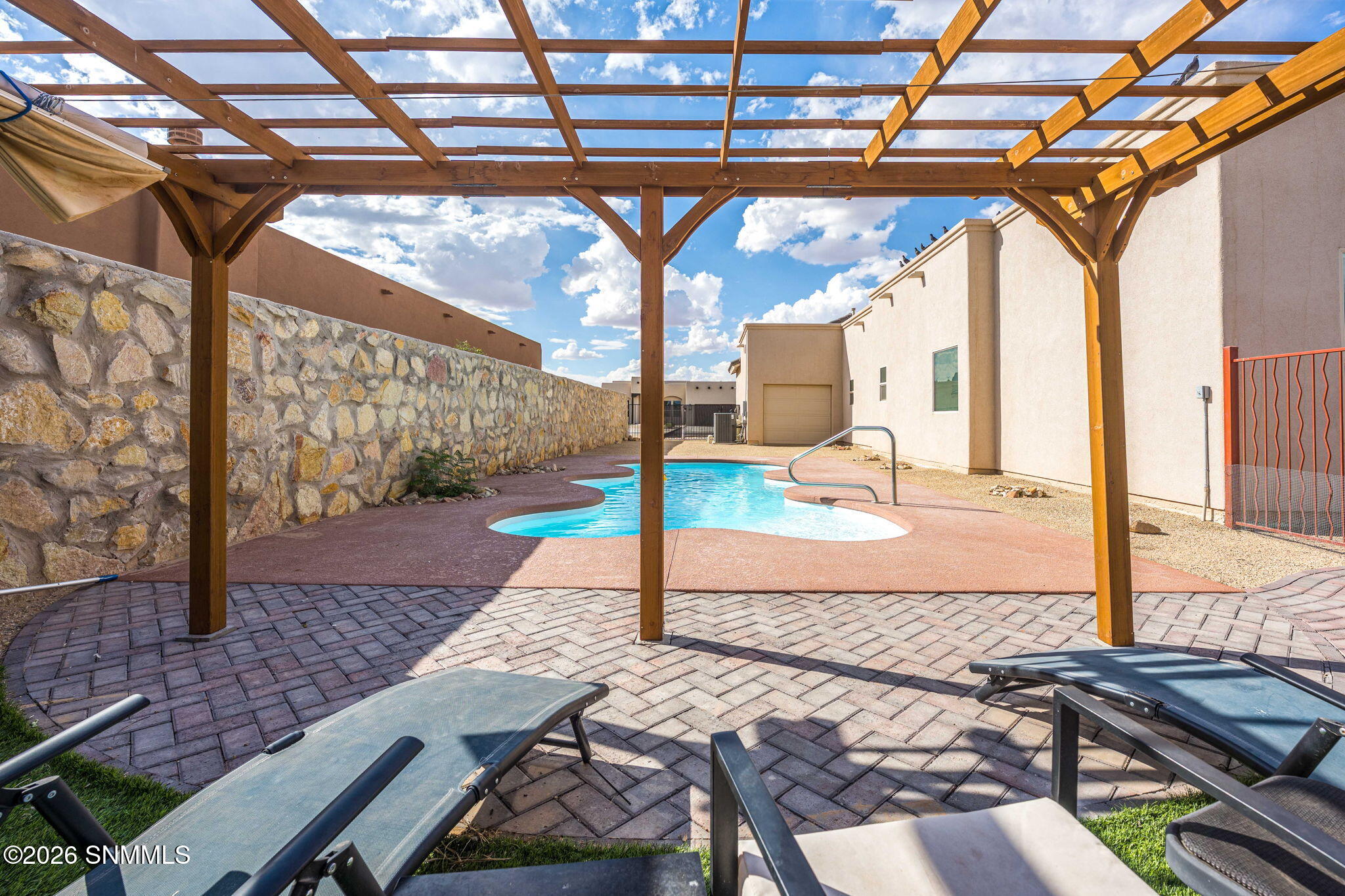 43-web-or-mls-Snappin Homes (SantaJulia3