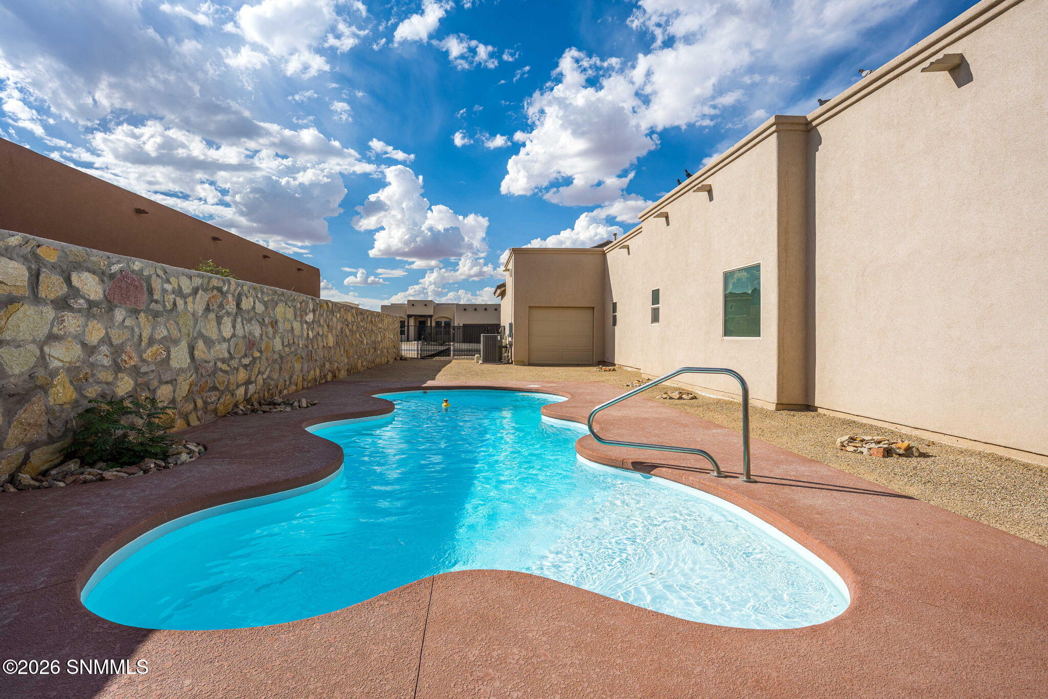 45-web-or-mls-Snappin Homes (SantaJulia3