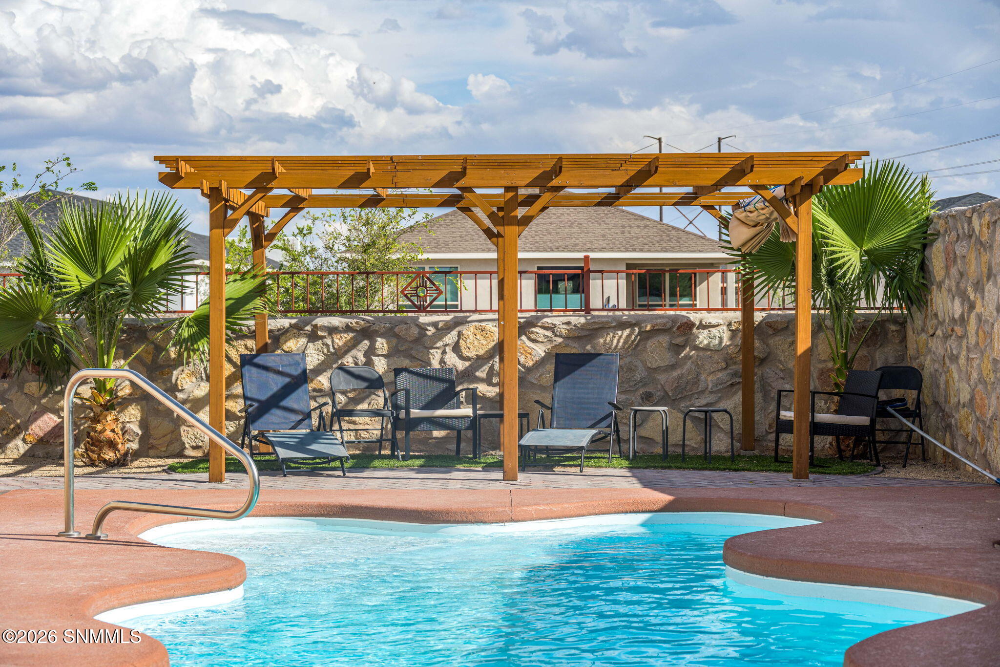 48-web-or-mls-Snappin Homes (SantaJulia3