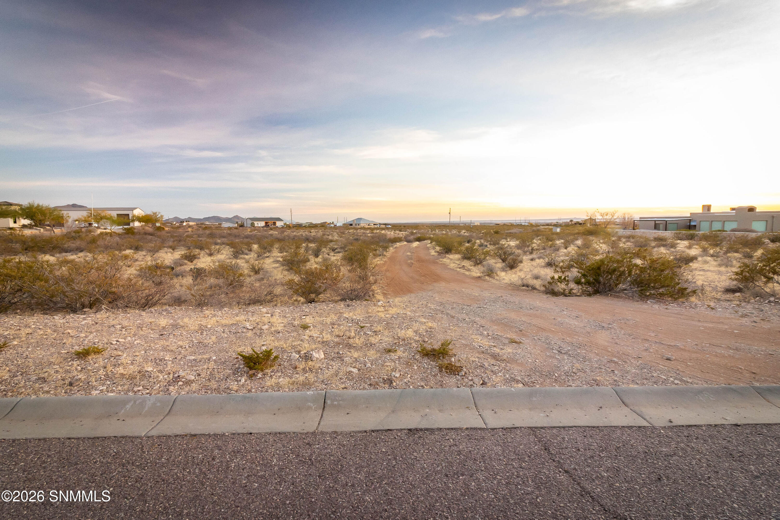 8658_Talavera_Ave-01