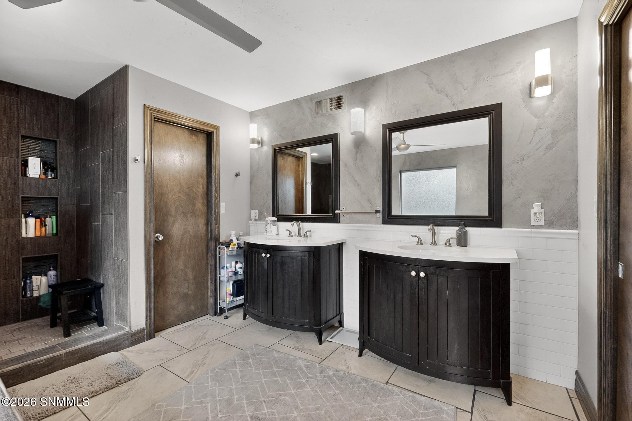 37-3D-Casas-4136-E-Winchester-Rd-0110202