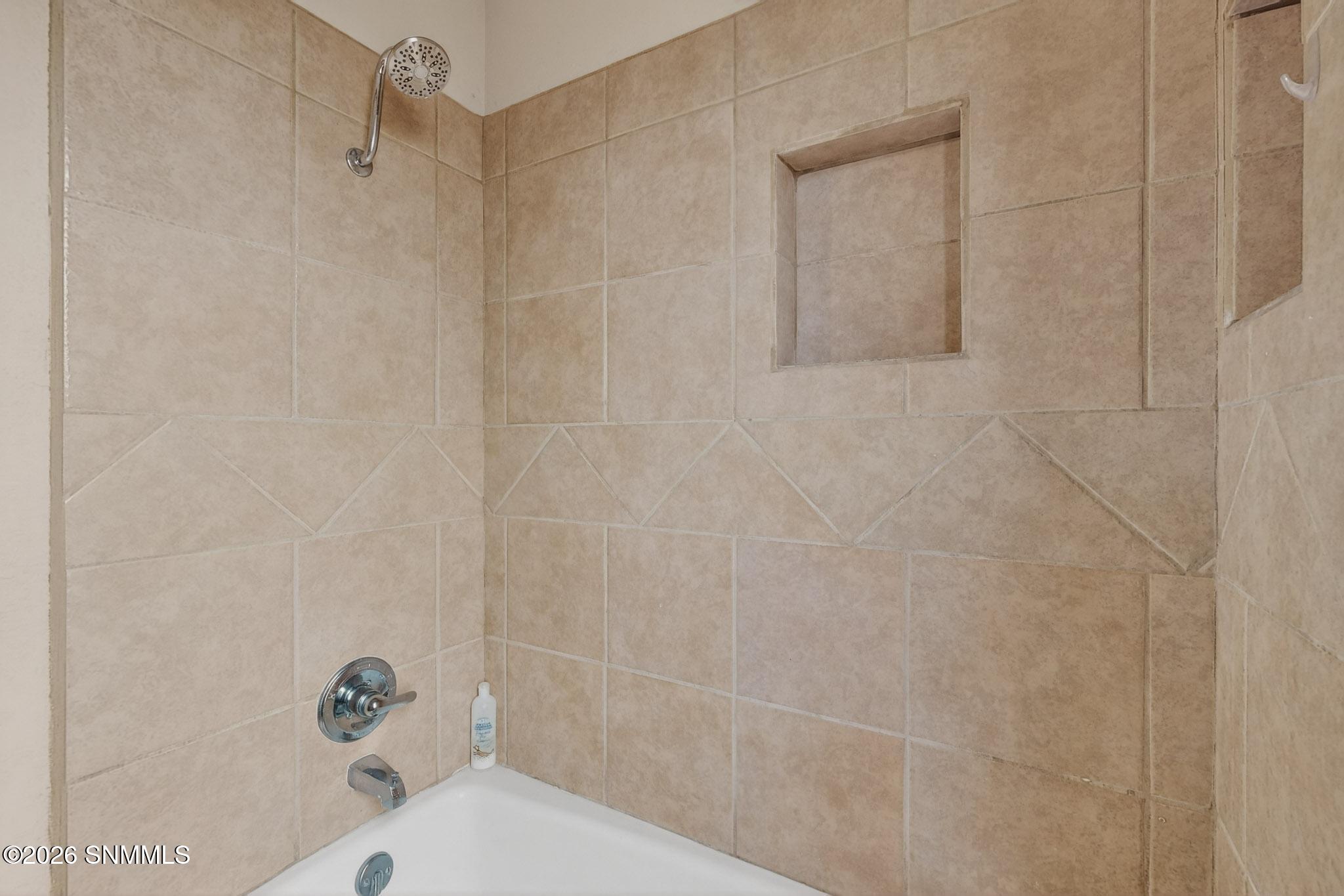 45-3D-Casas-4136-E-Winchester-Rd-0110202