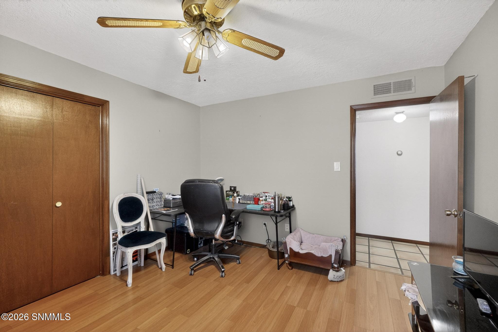 51-3D-Casas-4136-E-Winchester-Rd-0110202