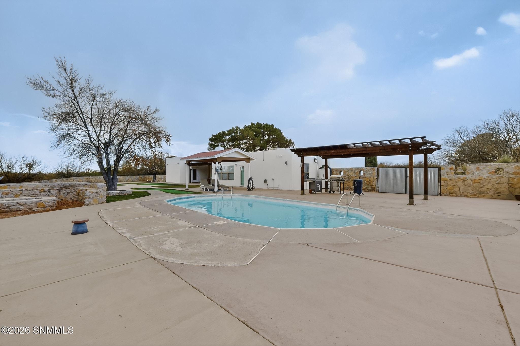 57-3D-Casas-4136-E-Winchester-Rd-0110202