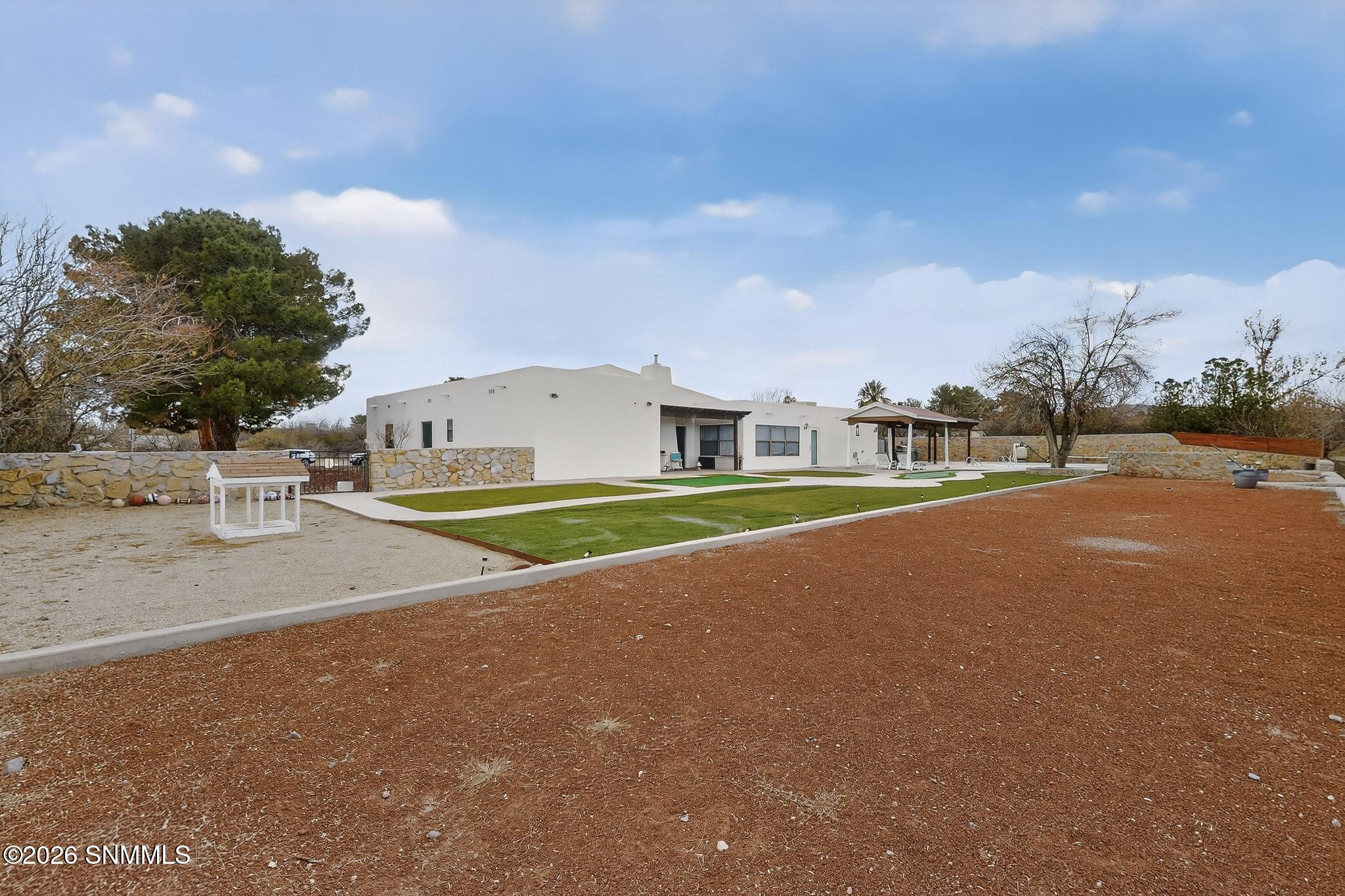 56-3D-Casas-4136-E-Winchester-Rd-0110202