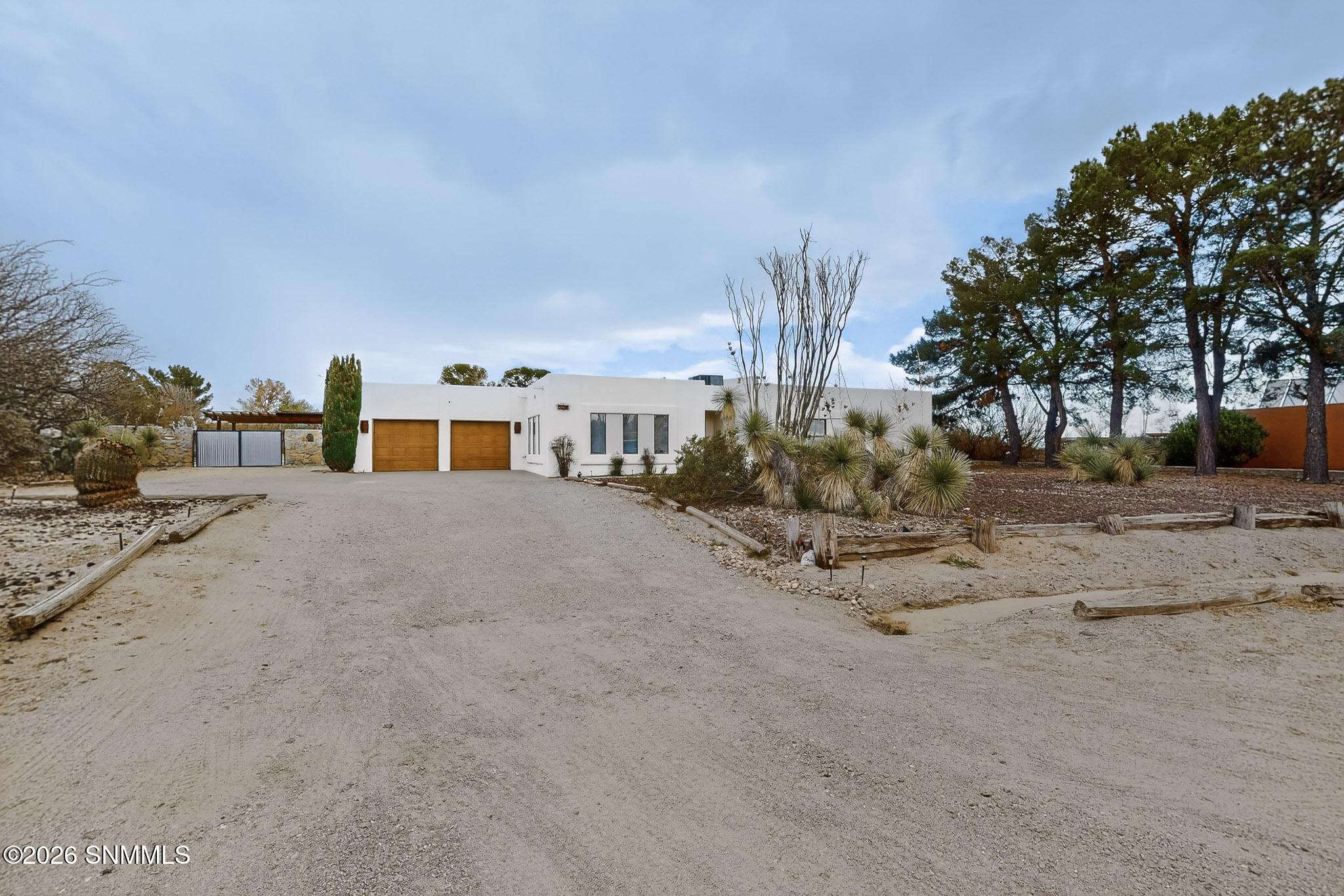 14-3D-Casas-4136-E-Winchester-Rd-0110202