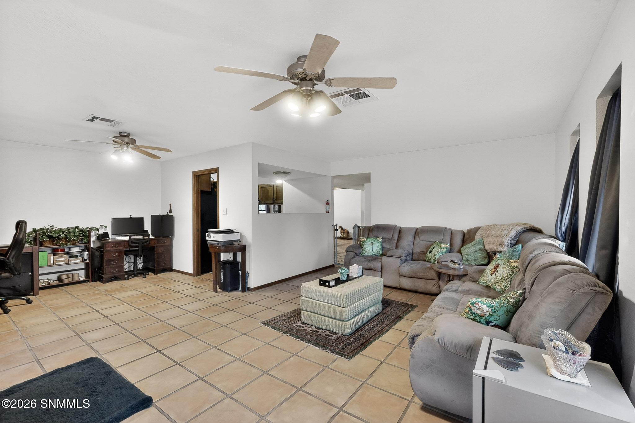 25-3D-Casas-4136-E-Winchester-Rd-0110202