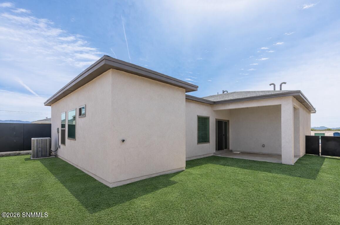 Back Yard2026-04-20 092132(1)